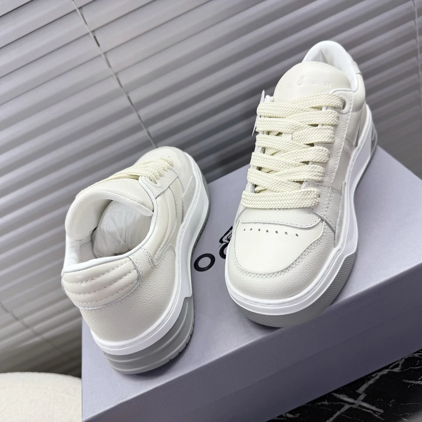 Кроссовки Женские Hogan 18628019
