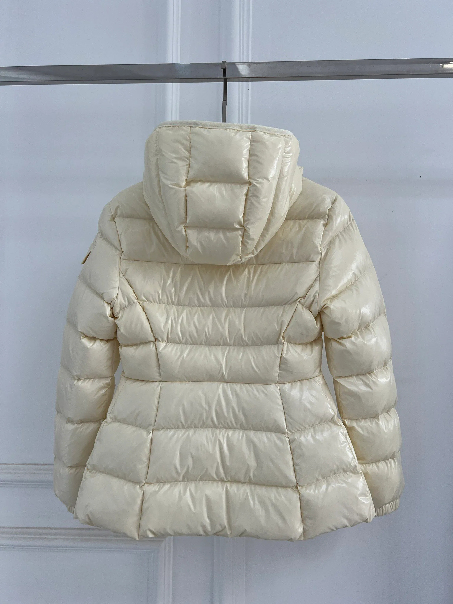 Women's Jackets And Down Jackets MONCLER 18416193