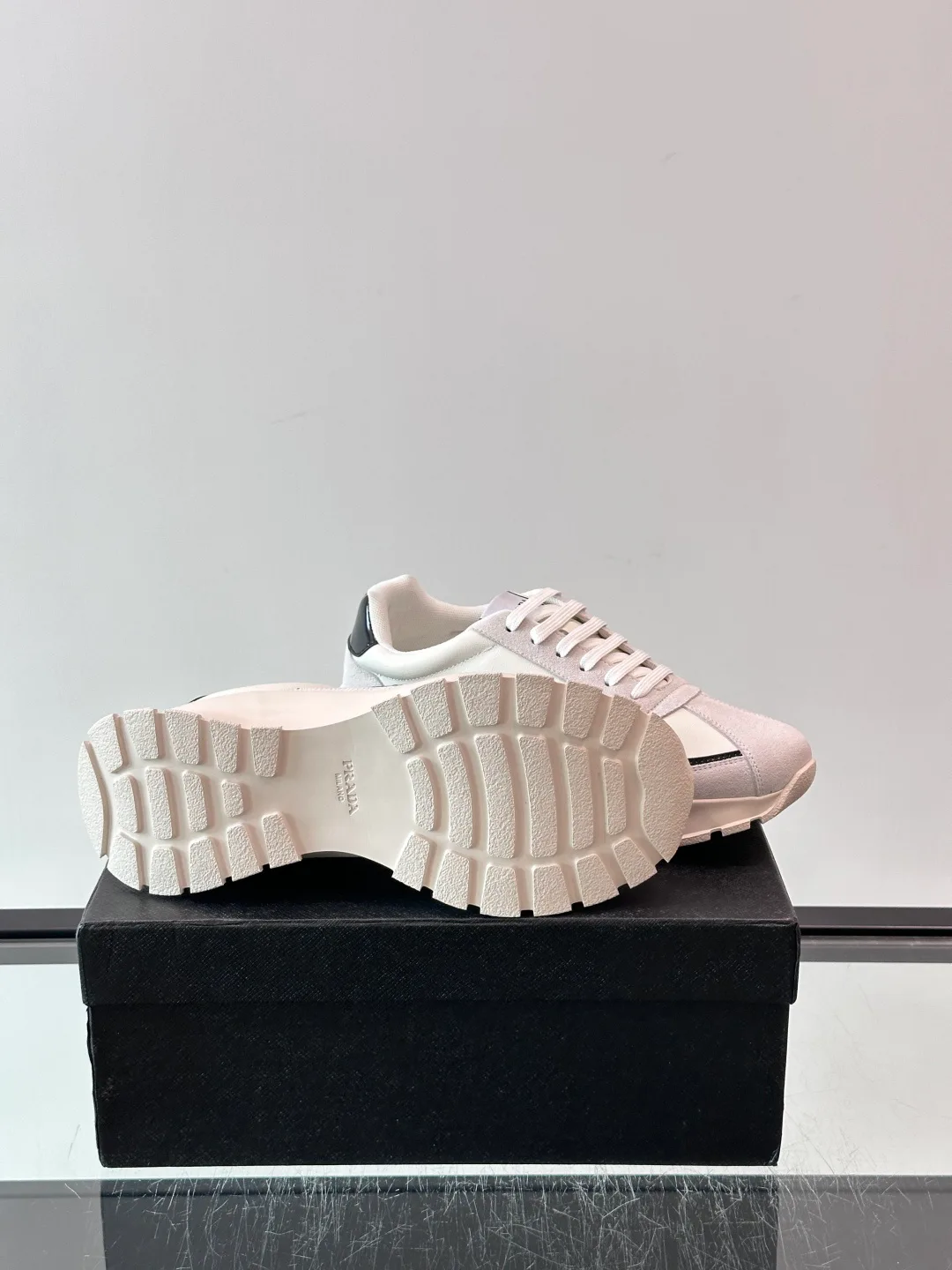 Men's Sneakers PRADA 18500608