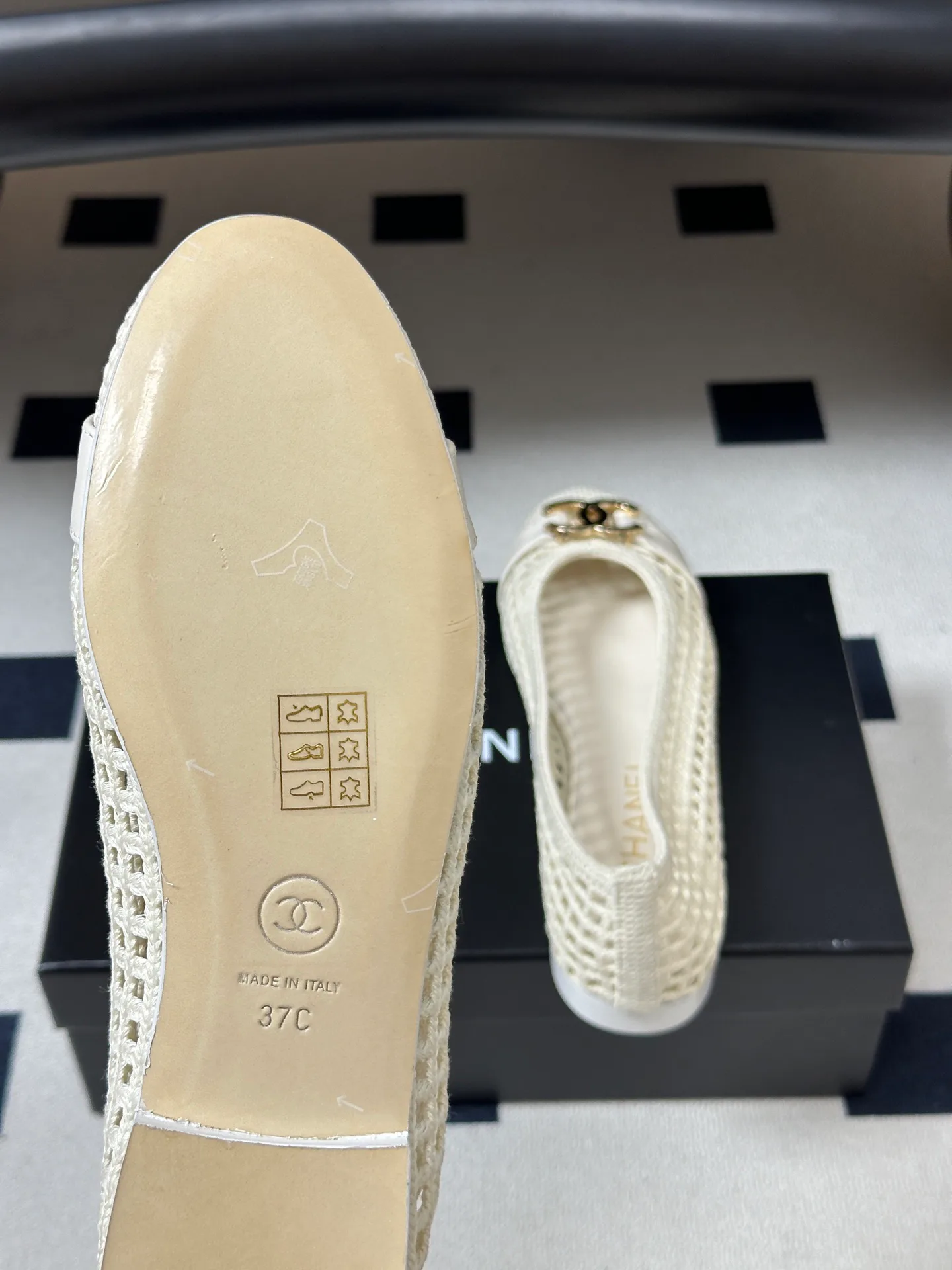 Women's Ballet Flats CHANEL 17403437