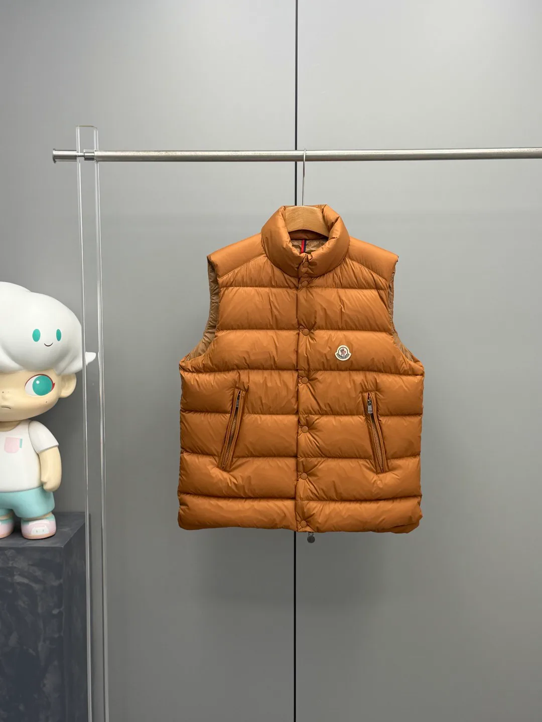 Жилеты Мужские Moncler 18684550