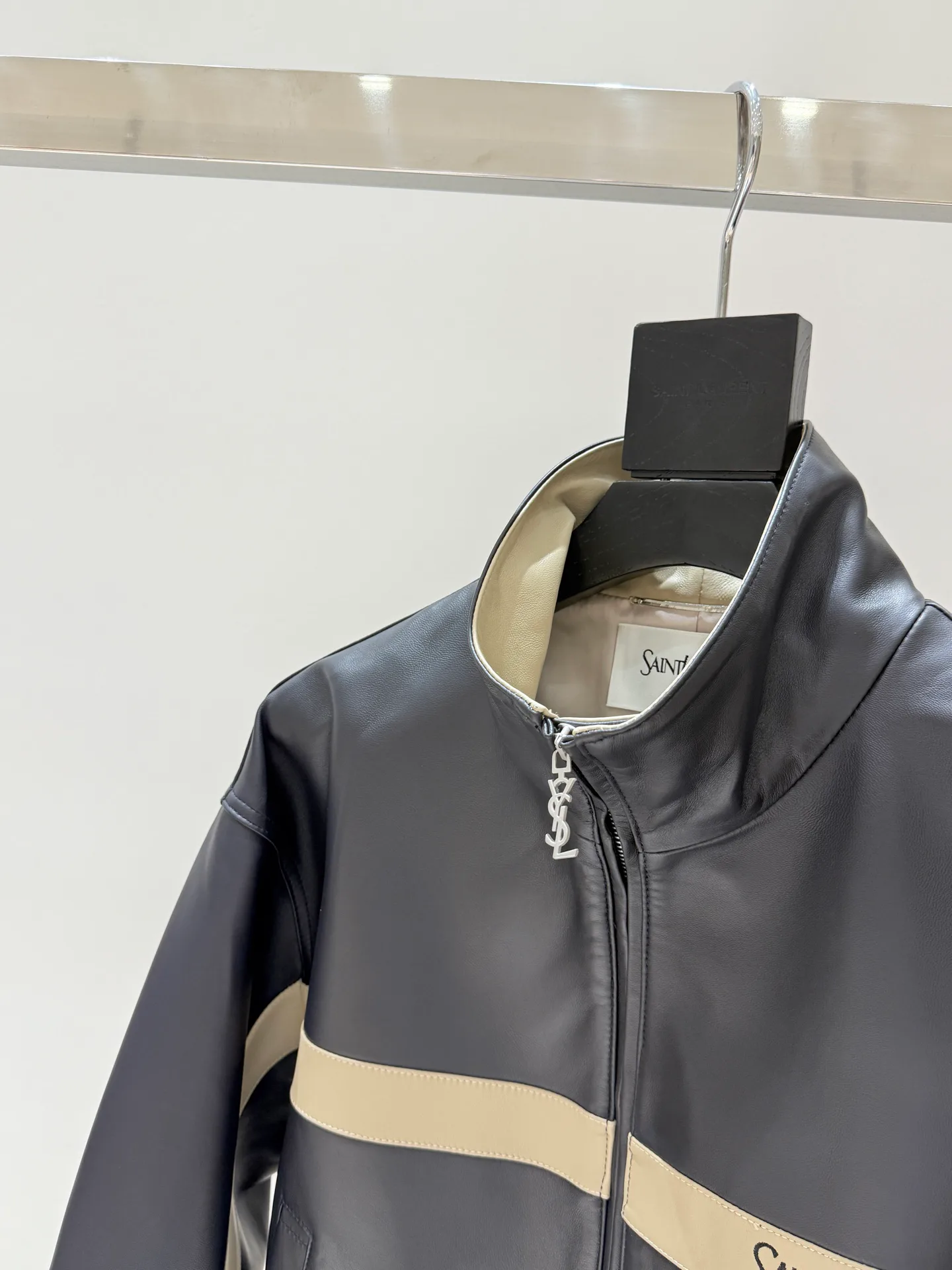 Women's Leather Jackets And Sheepskin Coats SAINT LAURENT 18083033