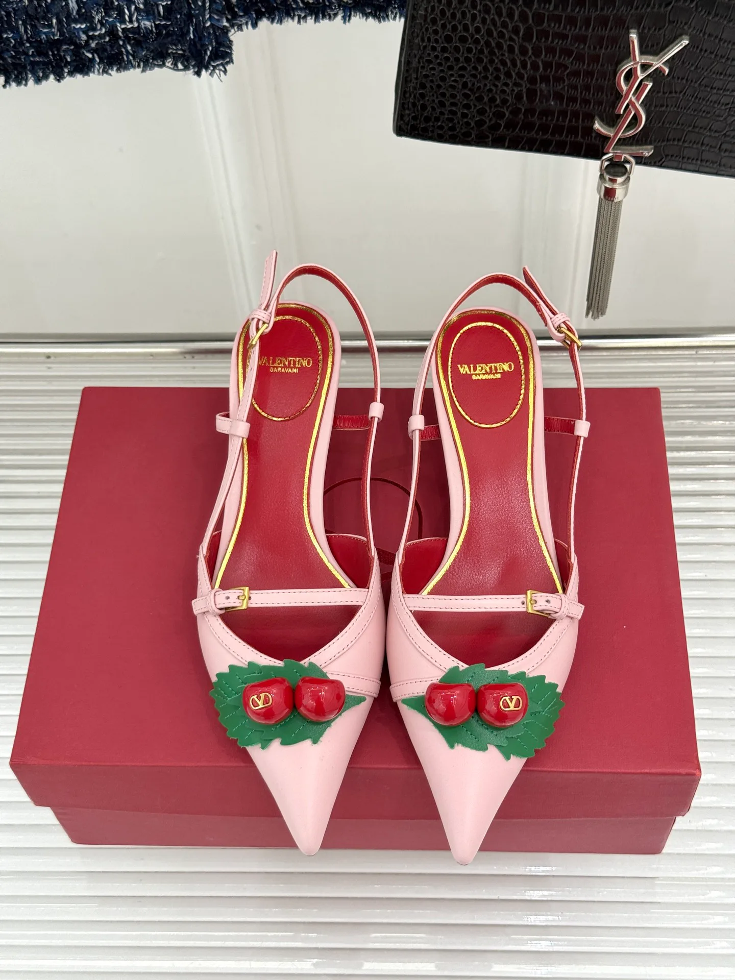 Women's Open-Toe Sandals VALENTINO 16973357
