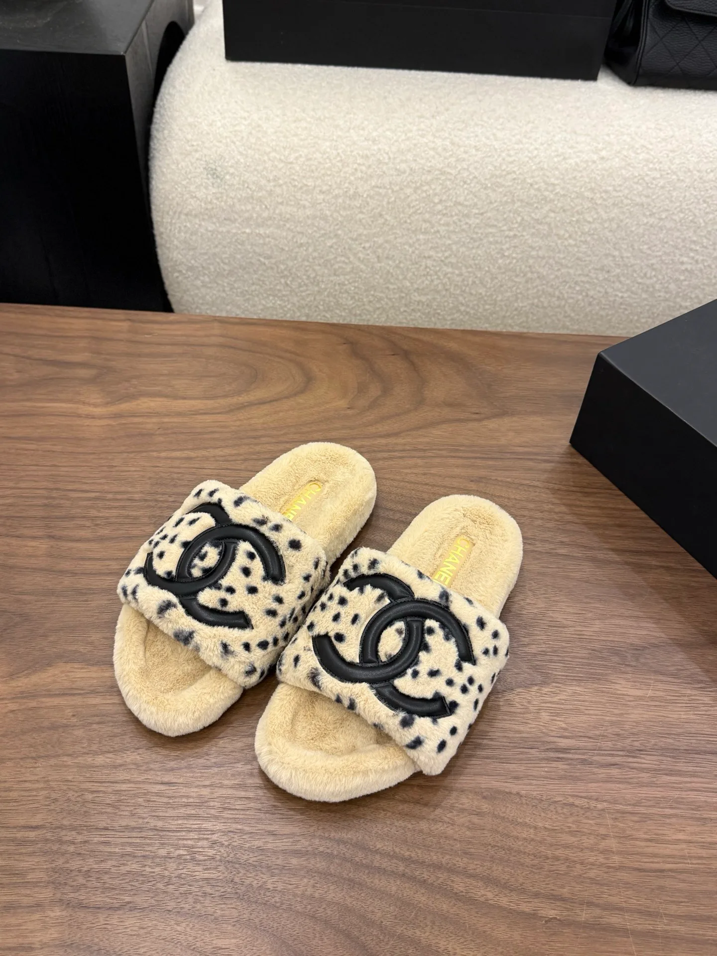 Women's Slippers CHANEL 18223622