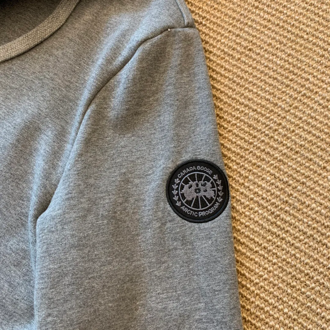 Women's Sweatshirts And Hoodies CANADA GOOSE 18247511