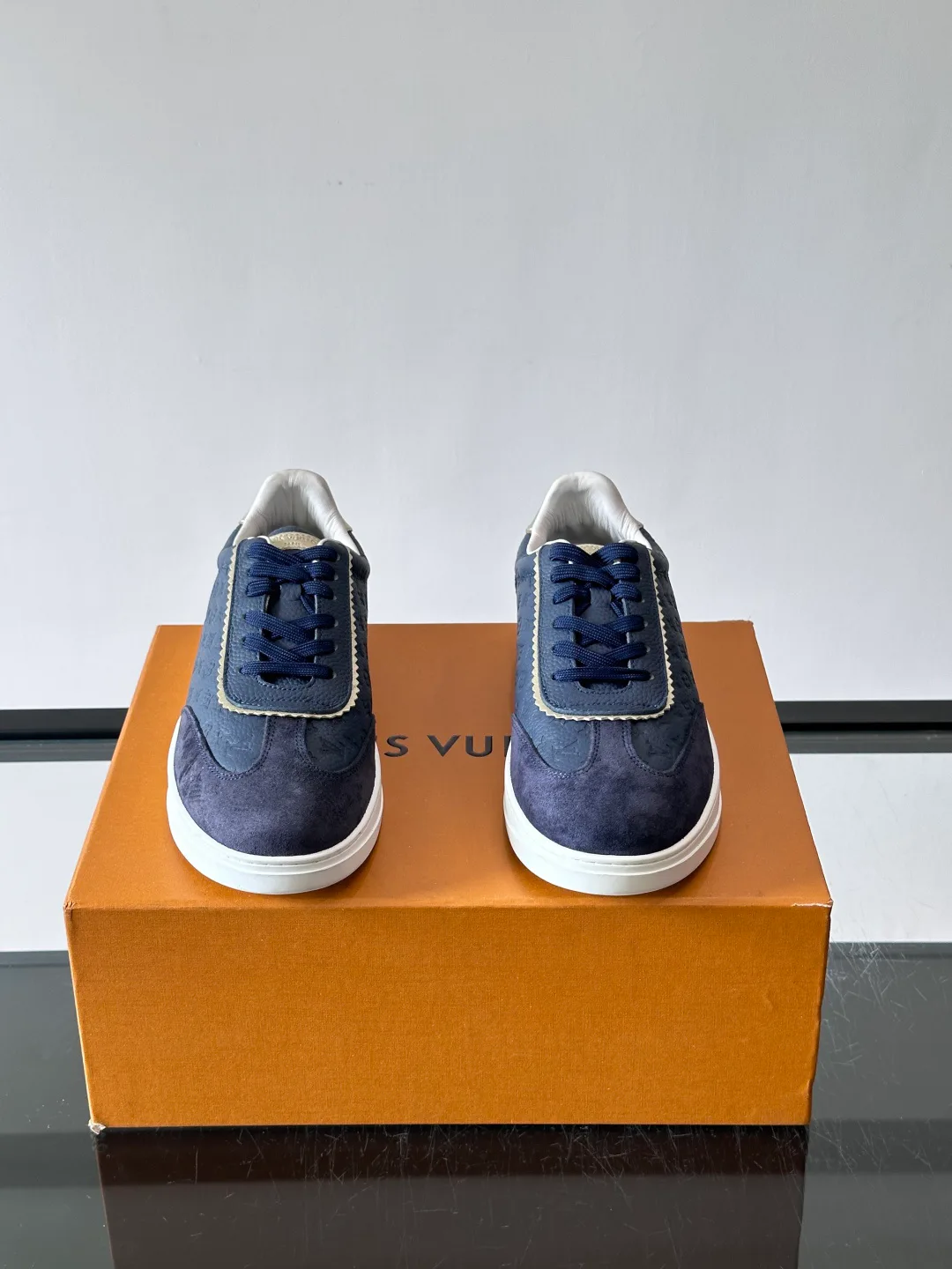 Men's Sneakers LOUIS VUITTON 17689168