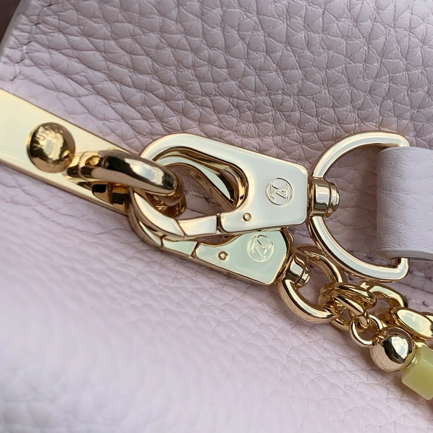Women's Classic Handbags LOUIS VUITTON 18147529