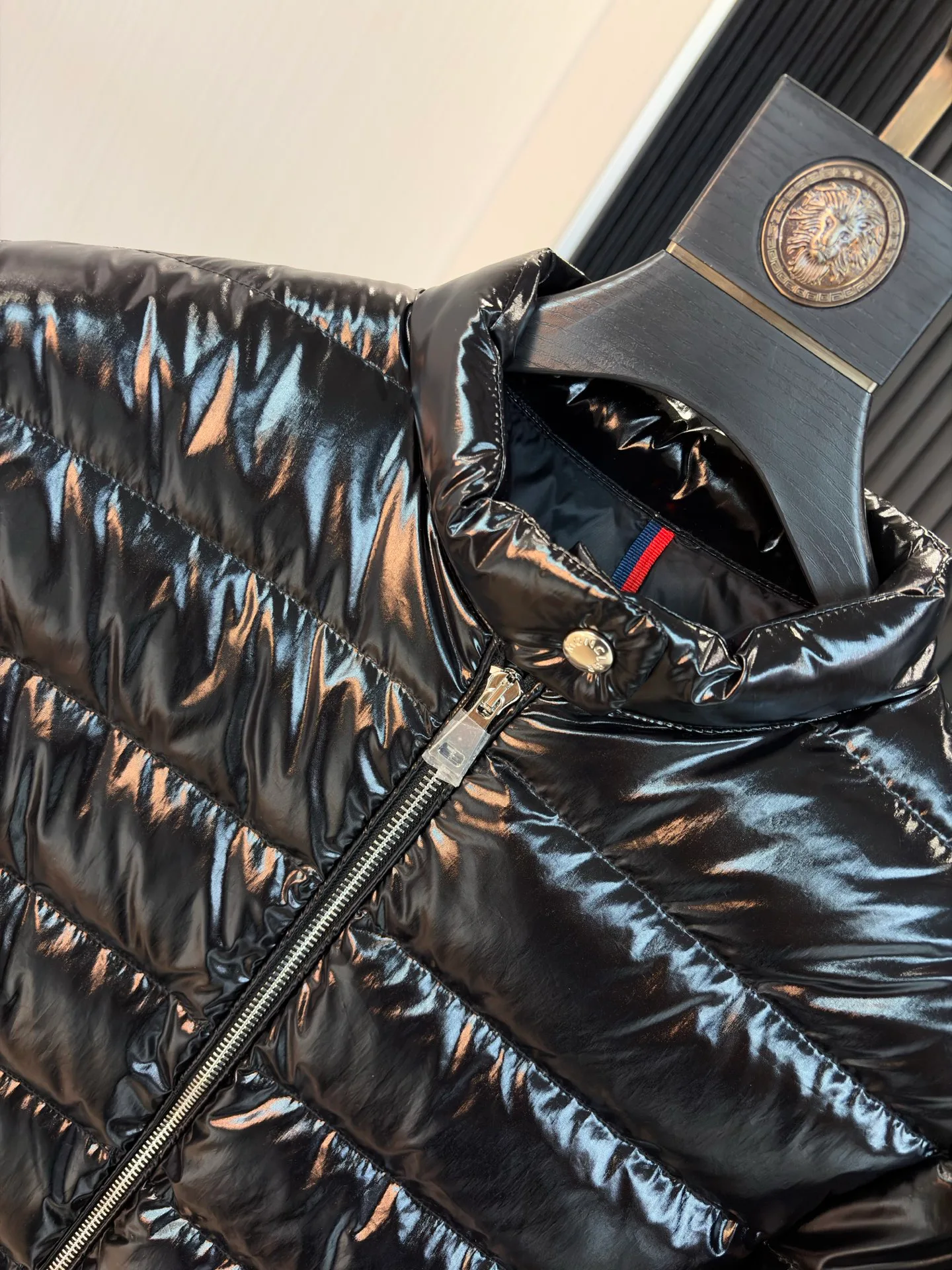 Men's Jackets And Down Jackets MONCLER 17908028