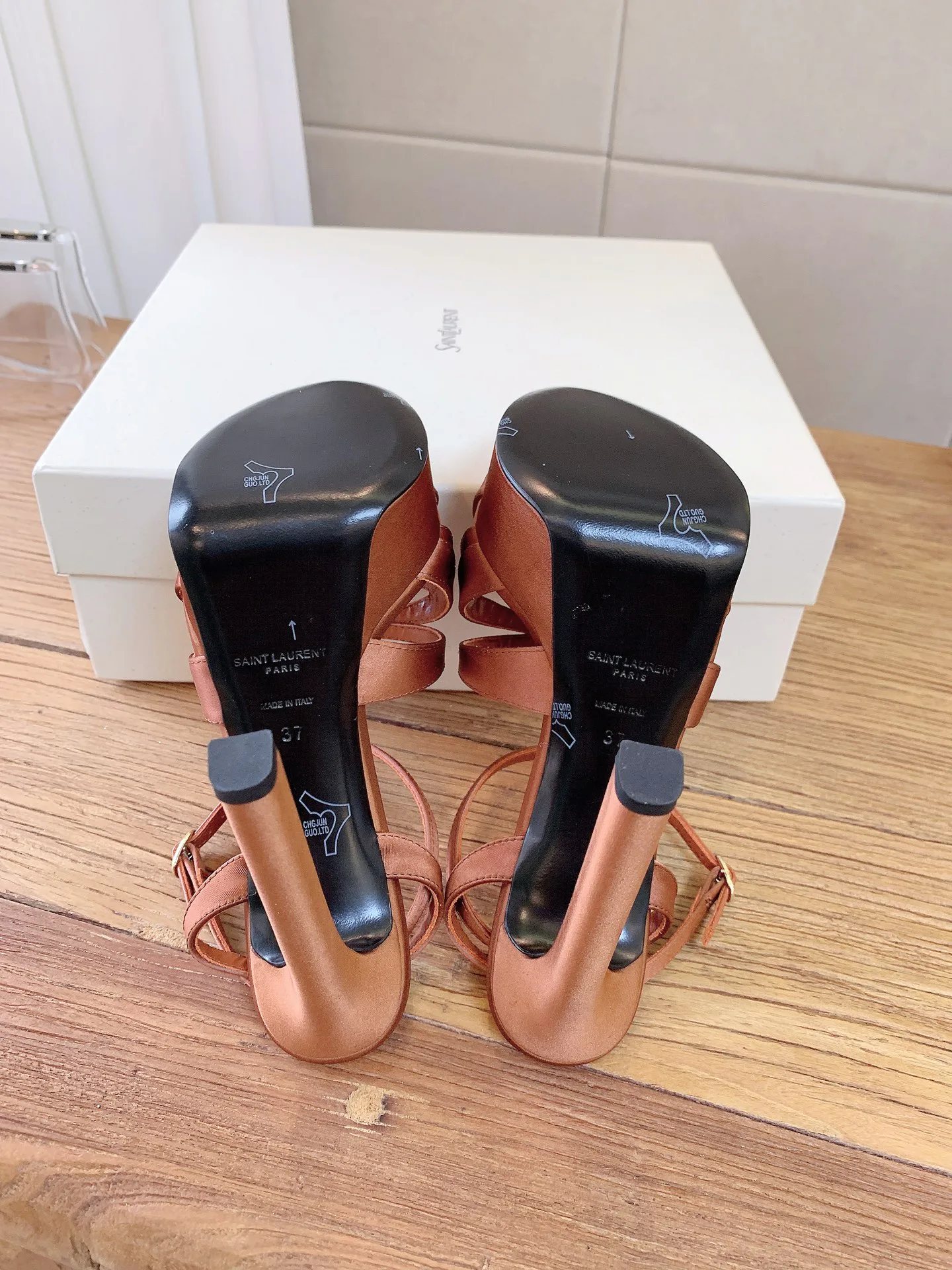 Women's Open-Toe Sandals SAINT LAURENT 17815061