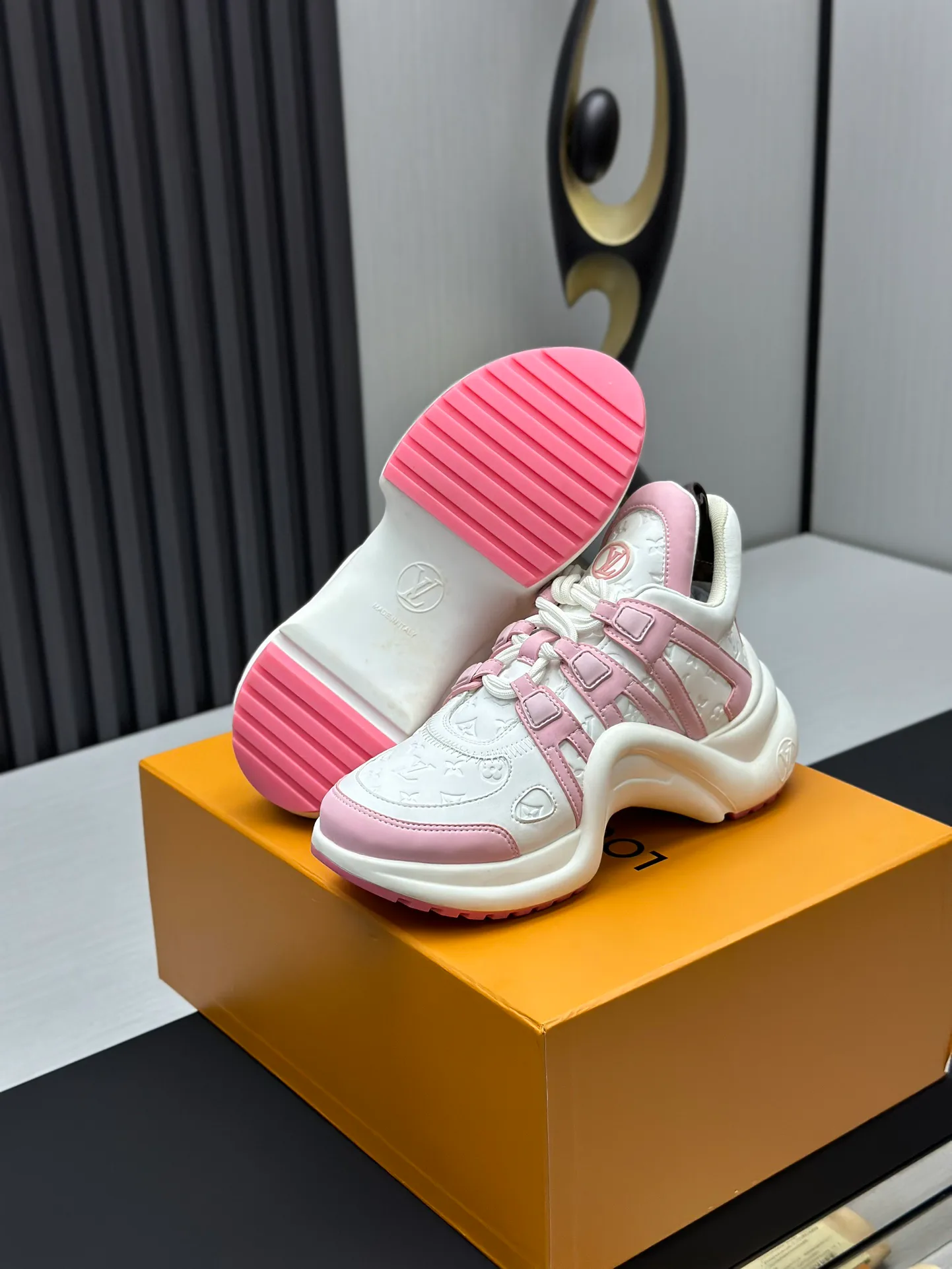 Women's Sneakers LOUIS VUITTON 18211997