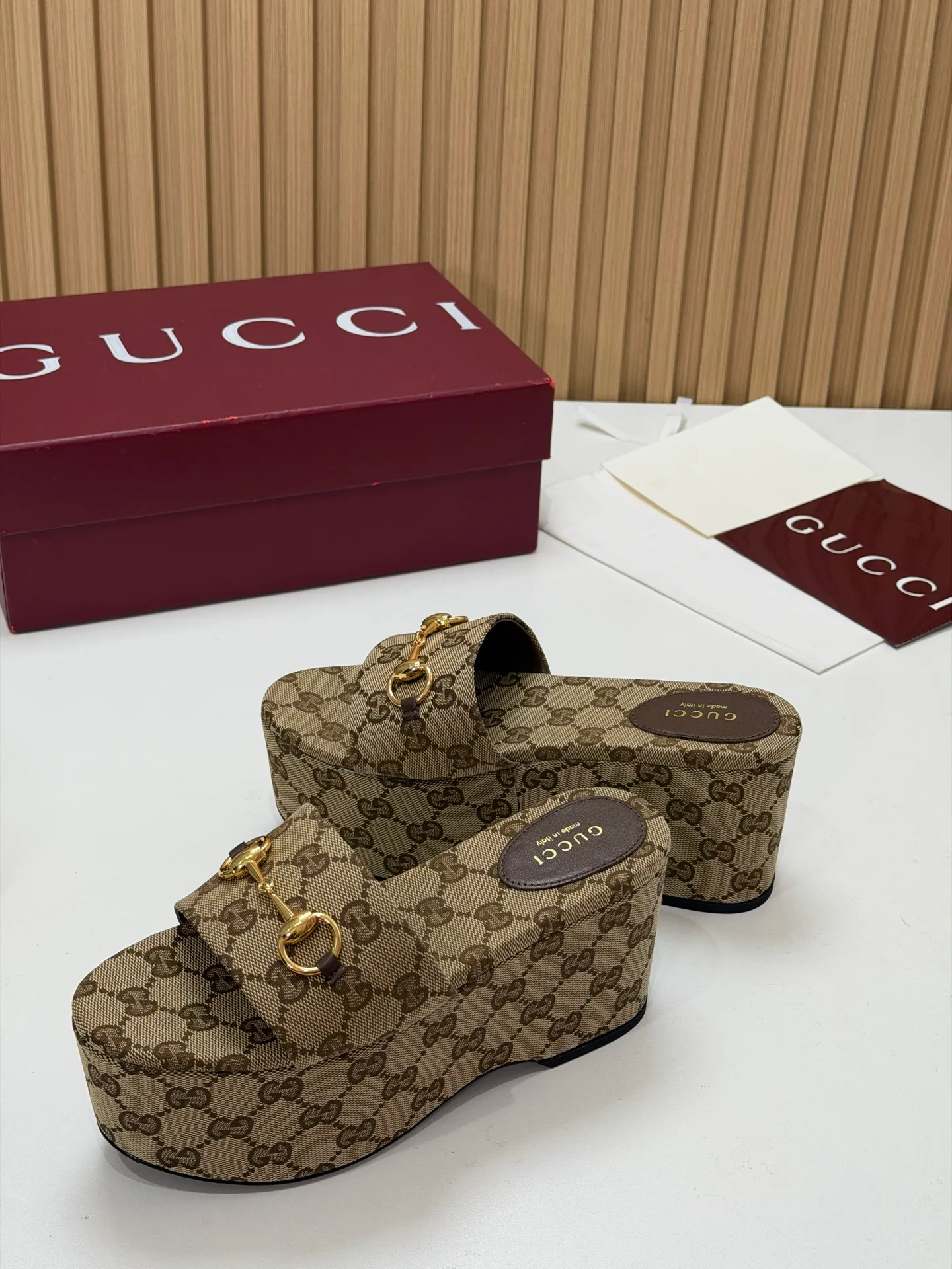 Women's Open-Toe Sandals GUCCI 17631673