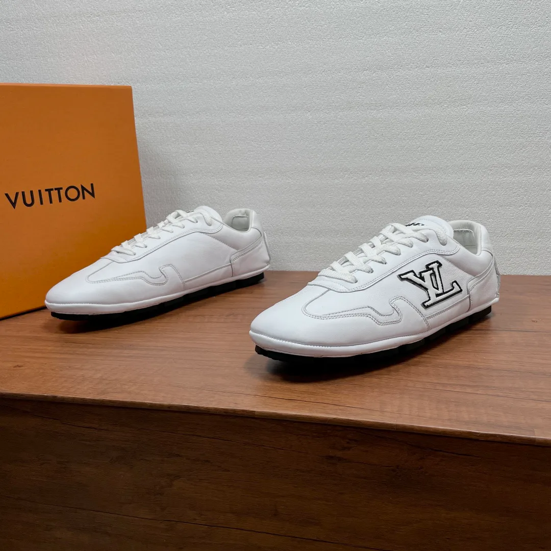 Men's Sneakers LOUIS VUITTON 17542529