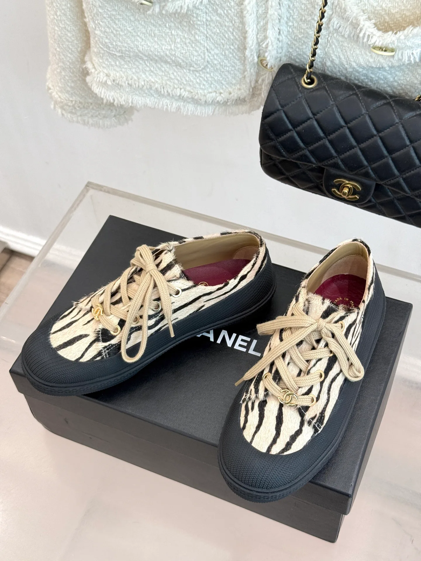 Women's Sneakers CHANEL 17864826