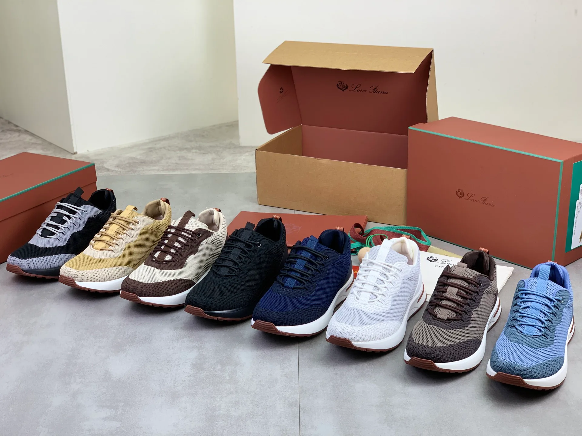 Men's Sneakers LORO PIANA 18365202