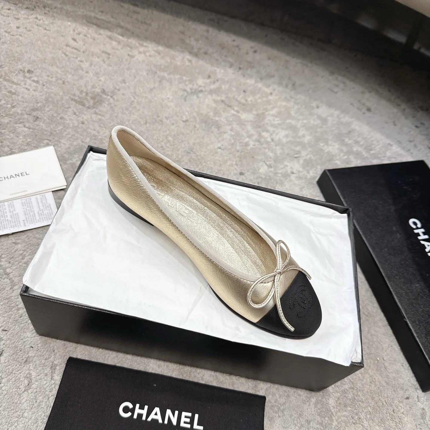 Women's Ballet Flats CHANEL 17572343