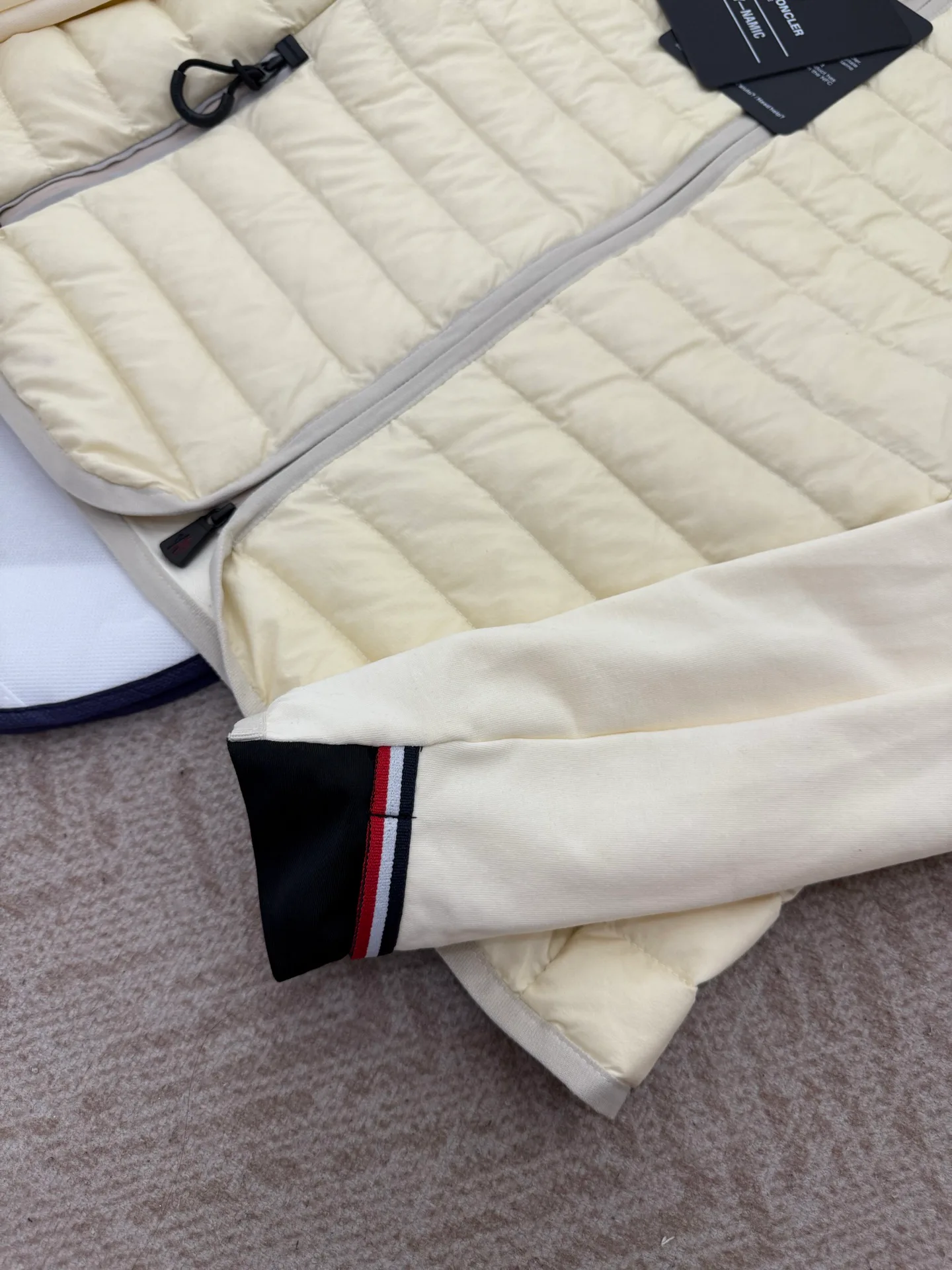 Women's Jackets And Down Jackets MONCLER 17922014