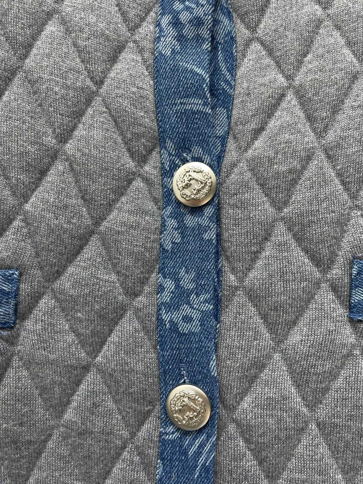 Women's Jumpers And Sweaters CHANEL 18407905