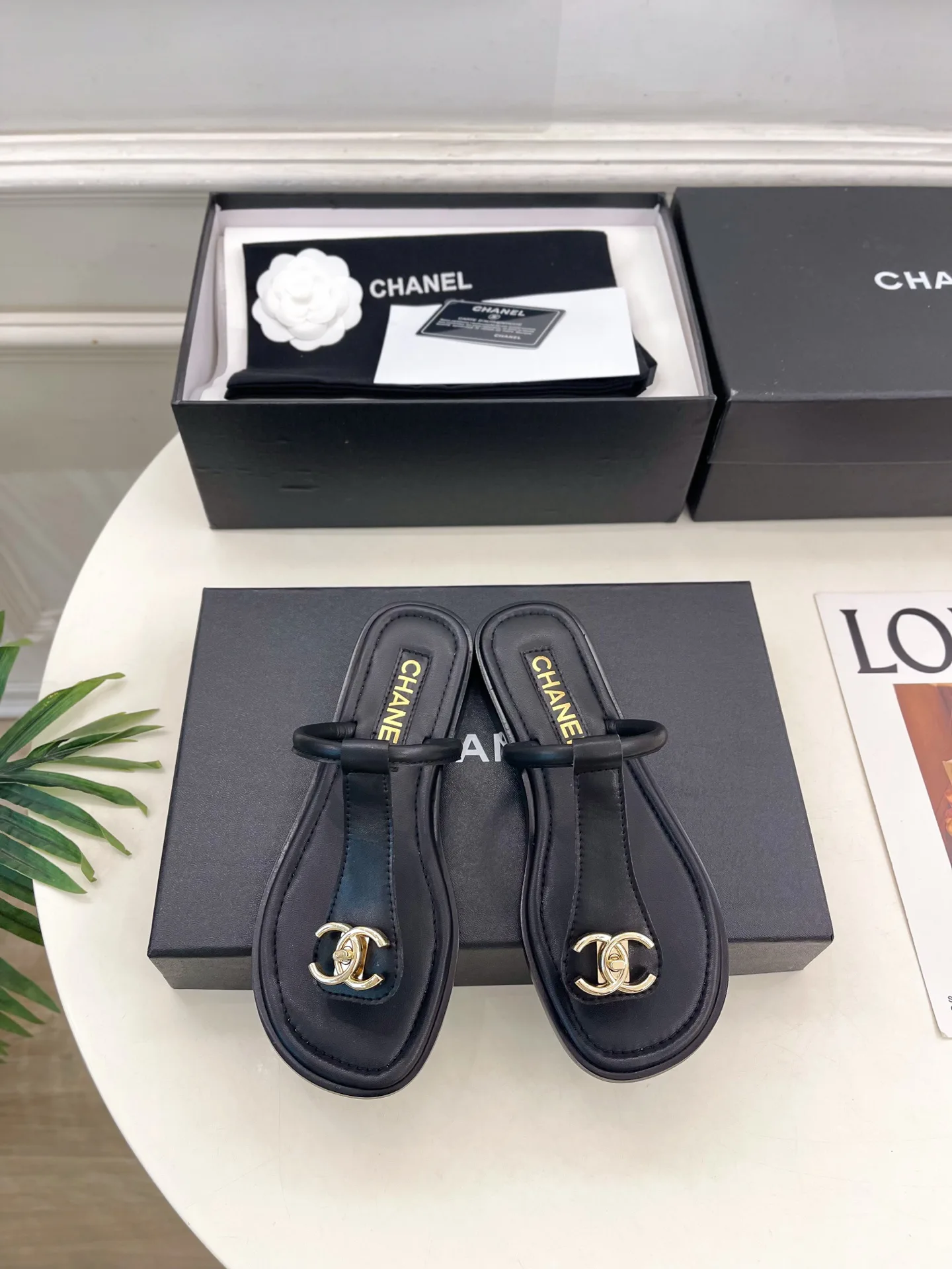 Women's Flip-Flops CHANEL 17506920
