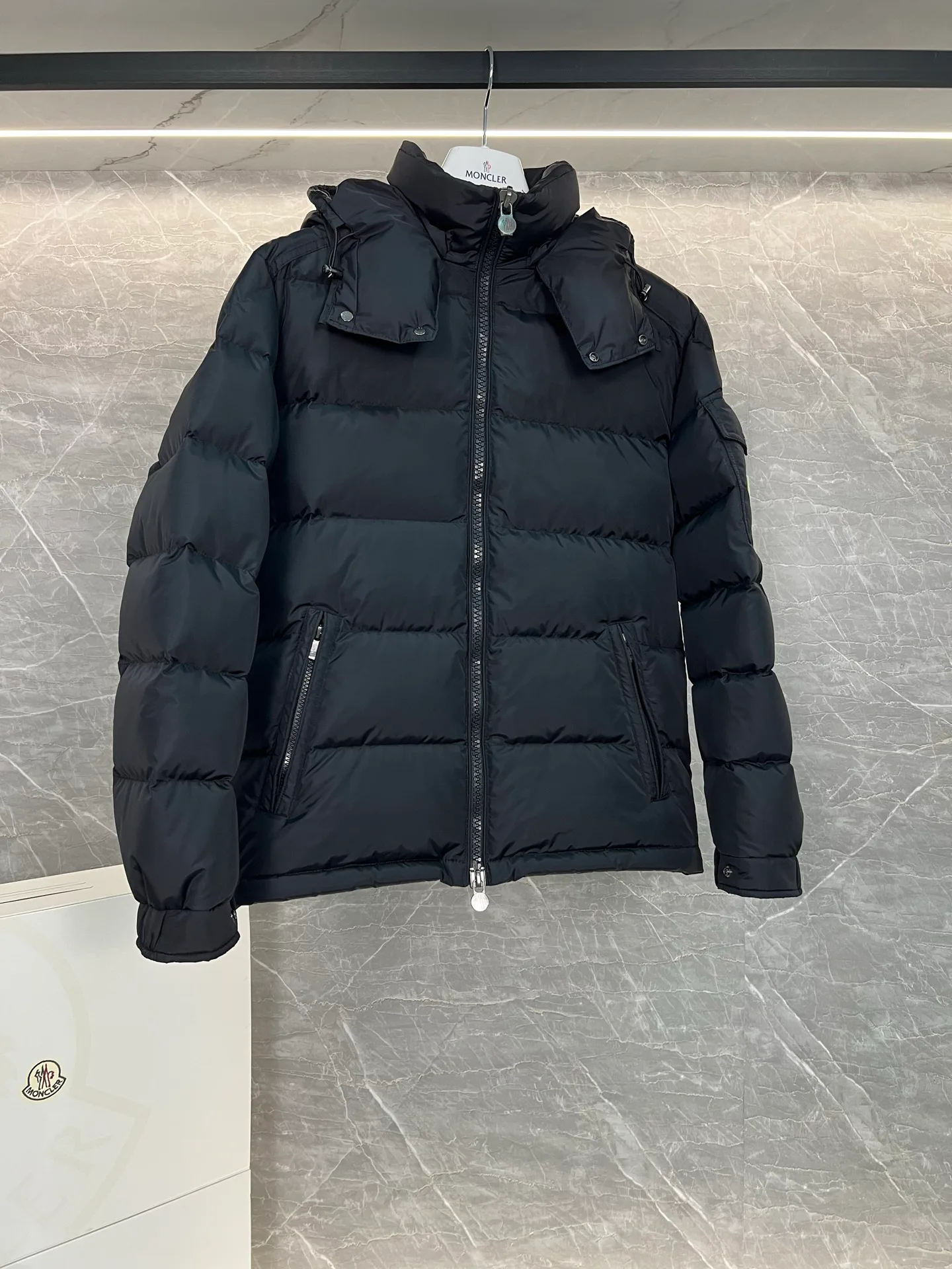 Куртки И Пуховики Мужские Moncler 18599876