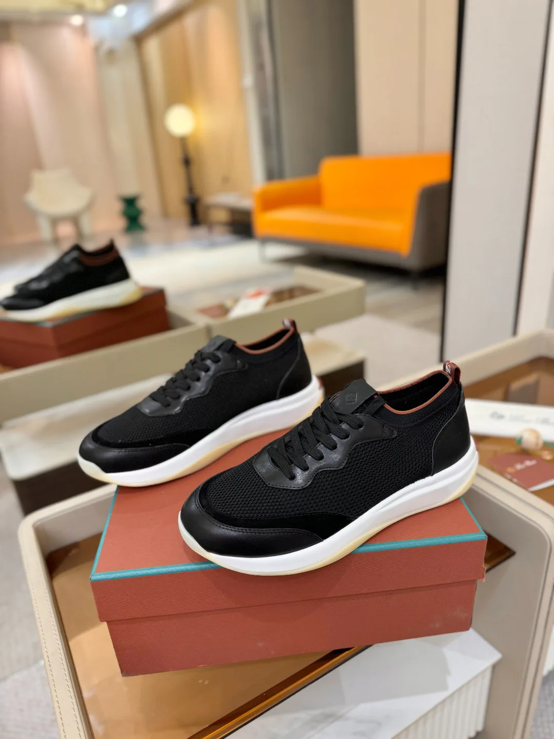 Men's Sneakers LORO PIANA 18039624