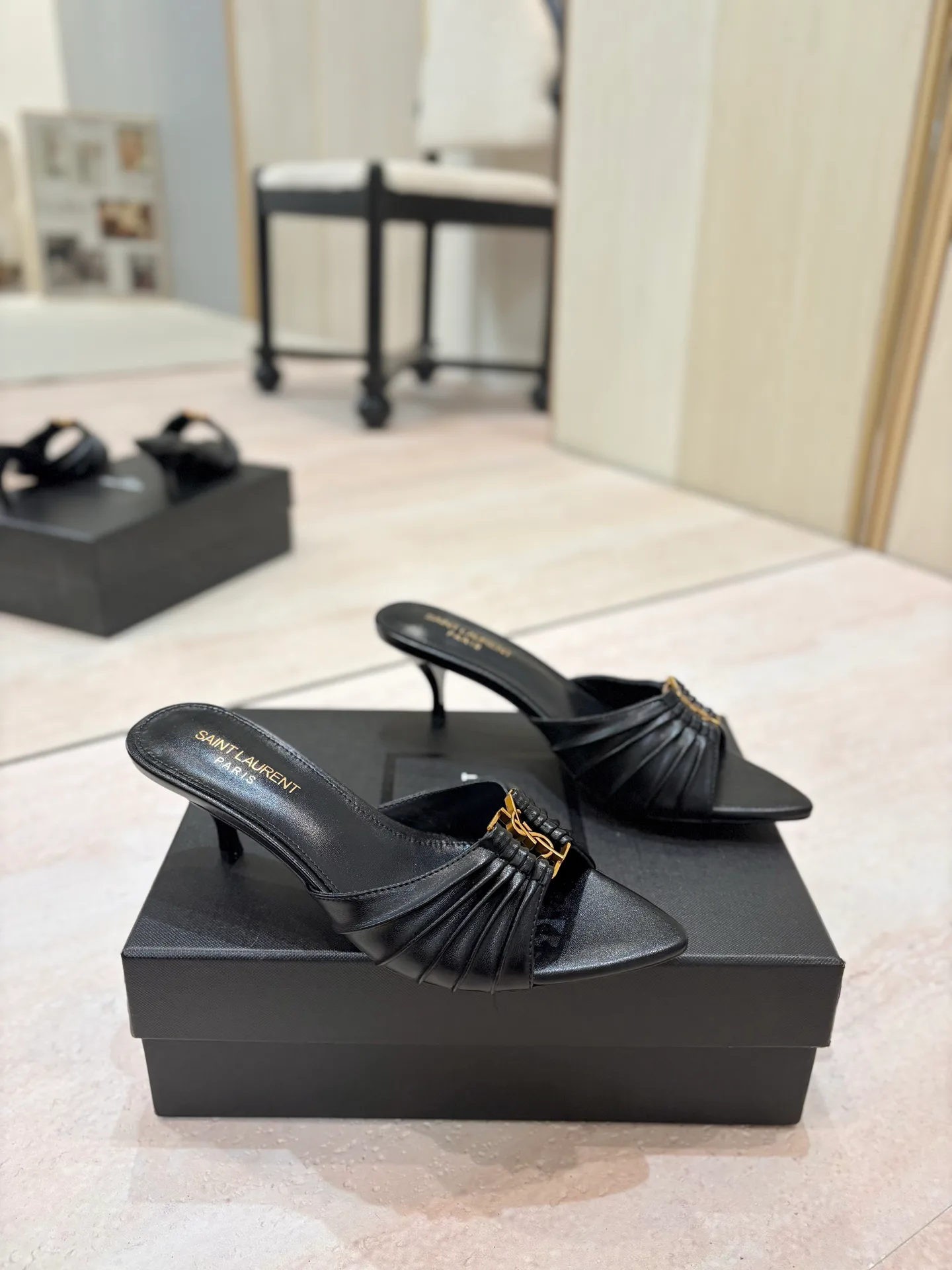 Women's Mules And Clogs SAINT LAURENT 17476042