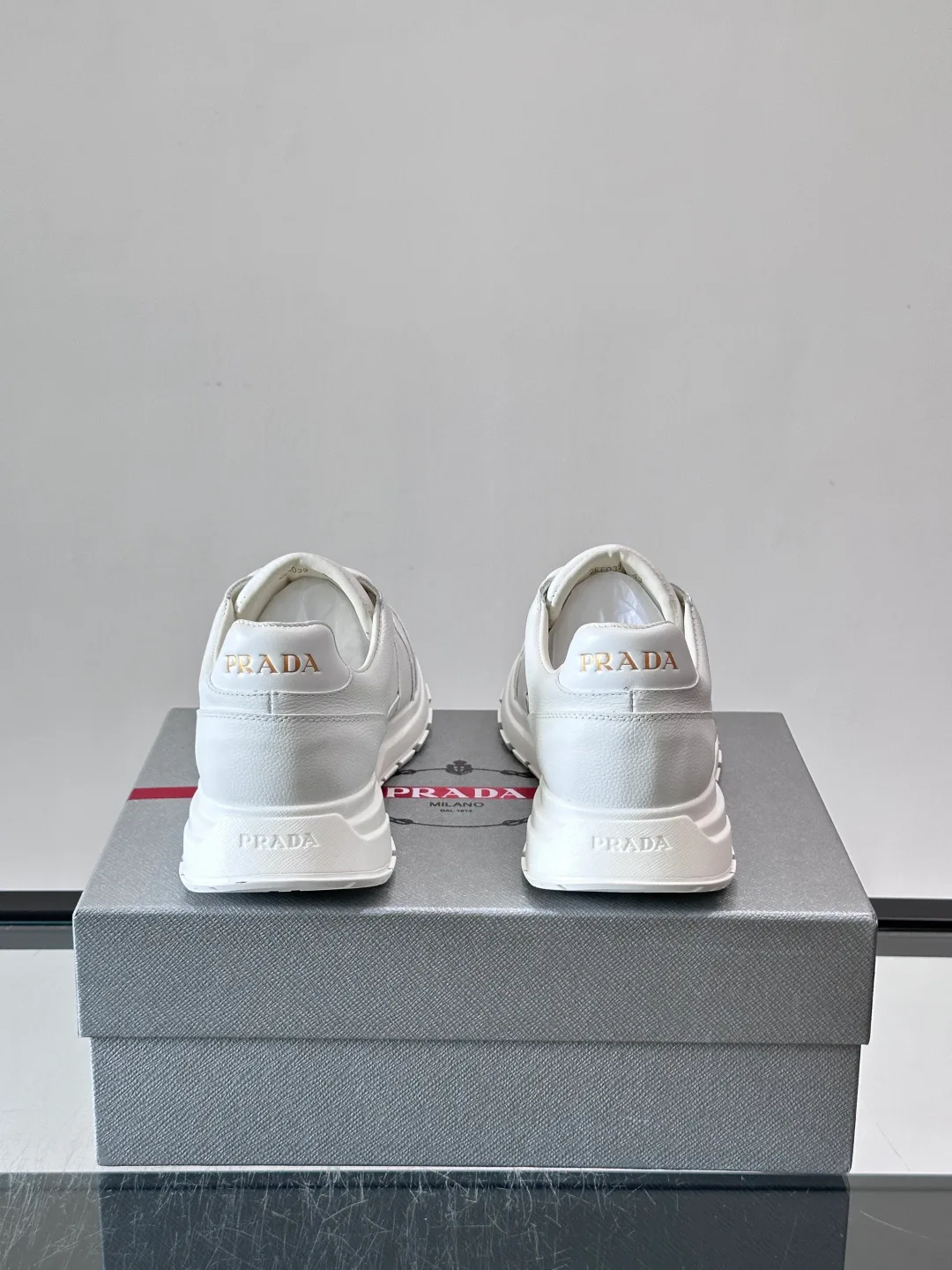 Women's Sneakers PRADA 18102658