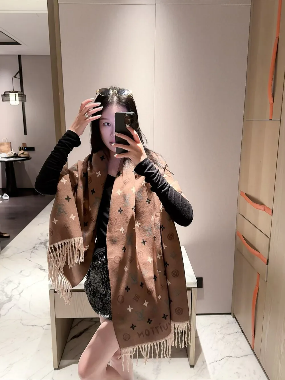 Scarves LOUIS VUITTON 18002811