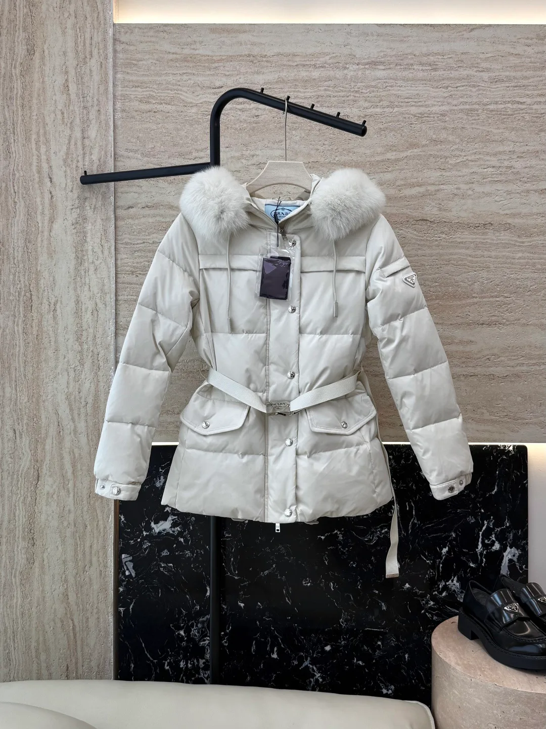 Куртки И Пуховики Женские Prada 18639869