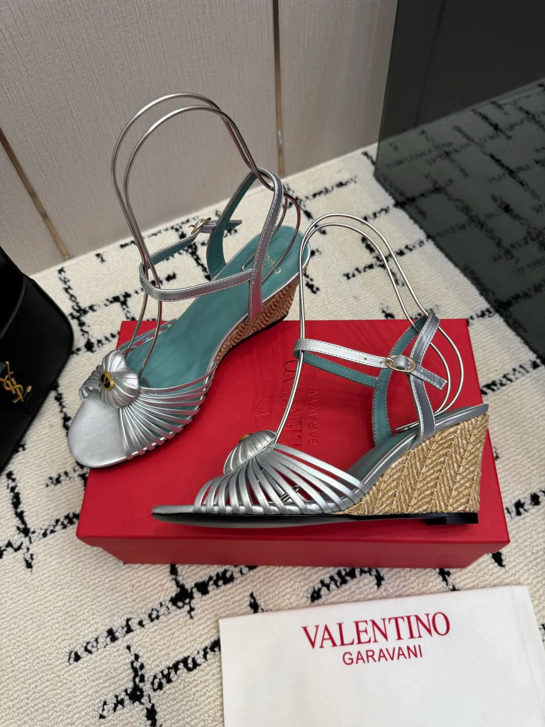 Women's Open-Toe Sandals VALENTINO 18048999