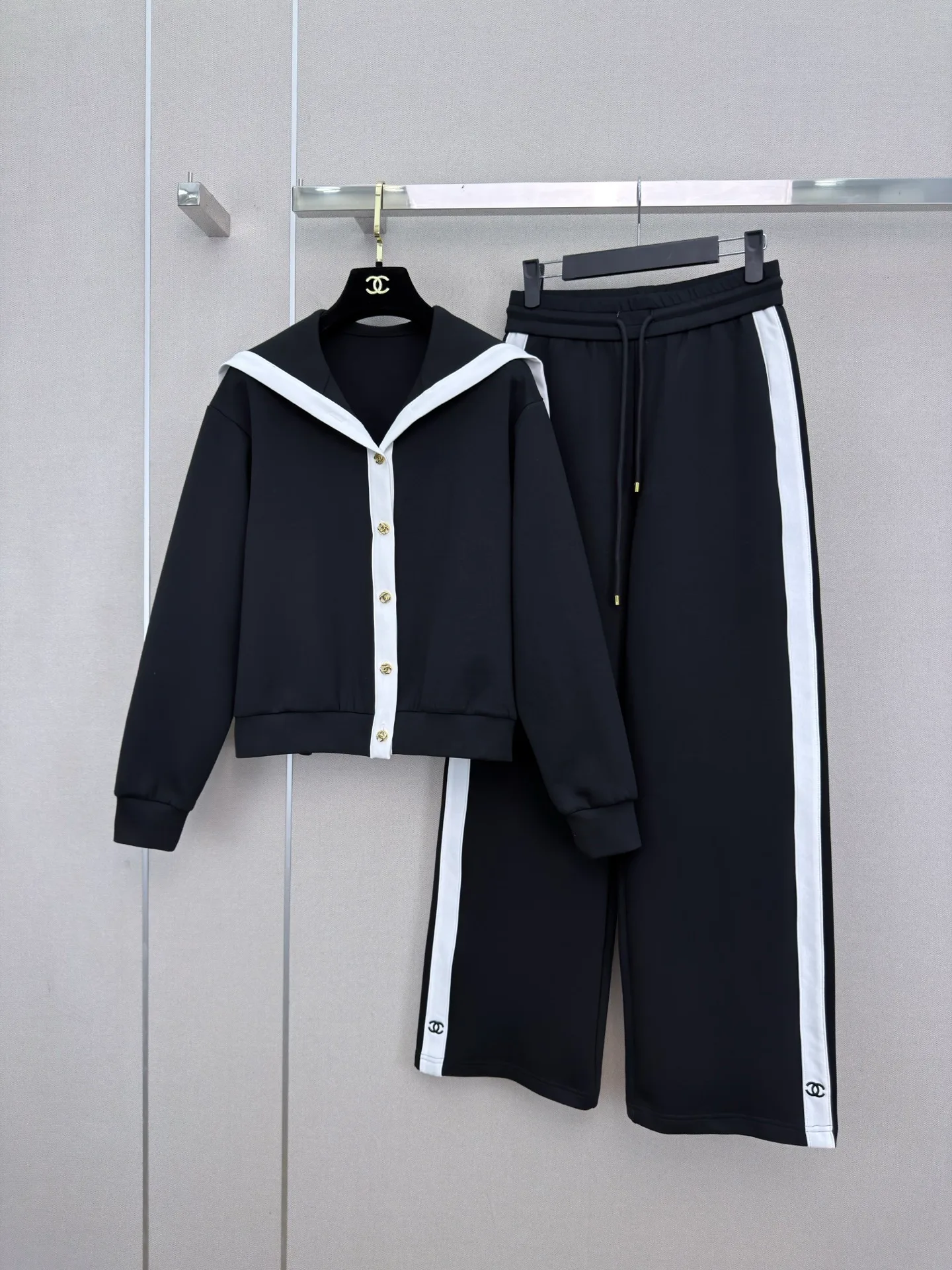 Women's Jumpers And Sweaters CHANEL 18108048