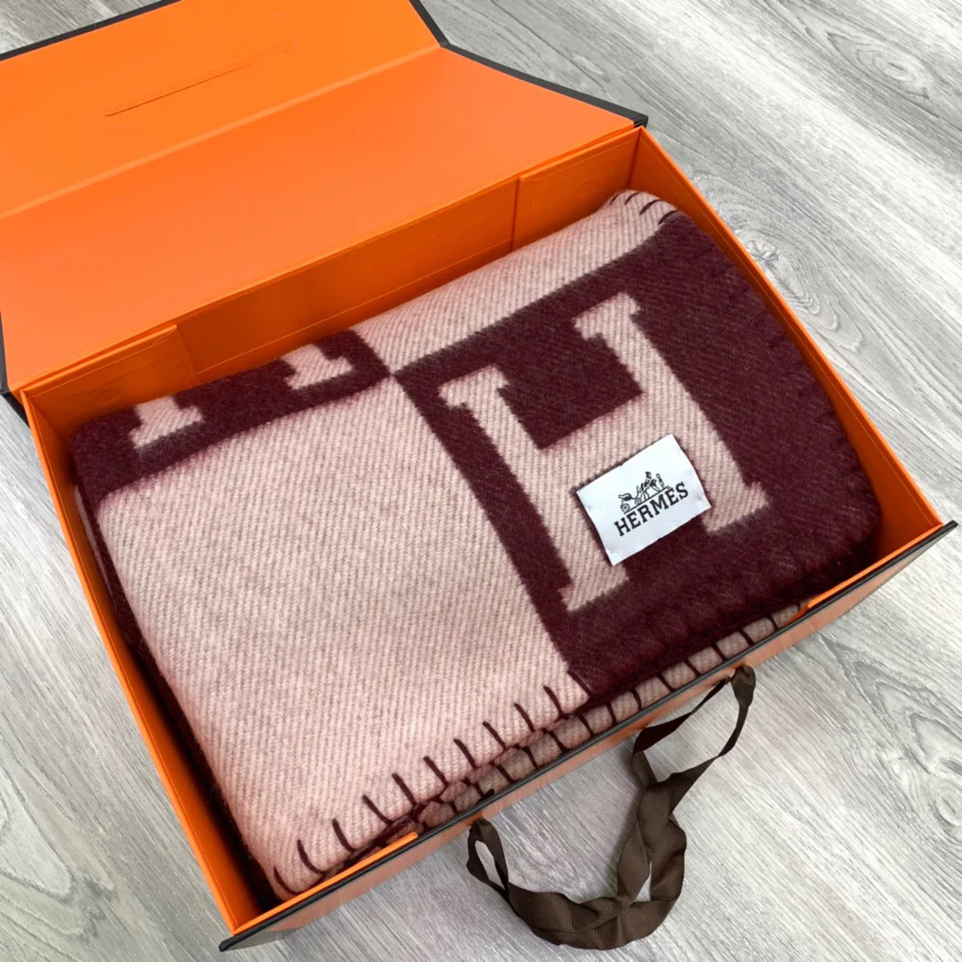 Textiles HERMES 18002670