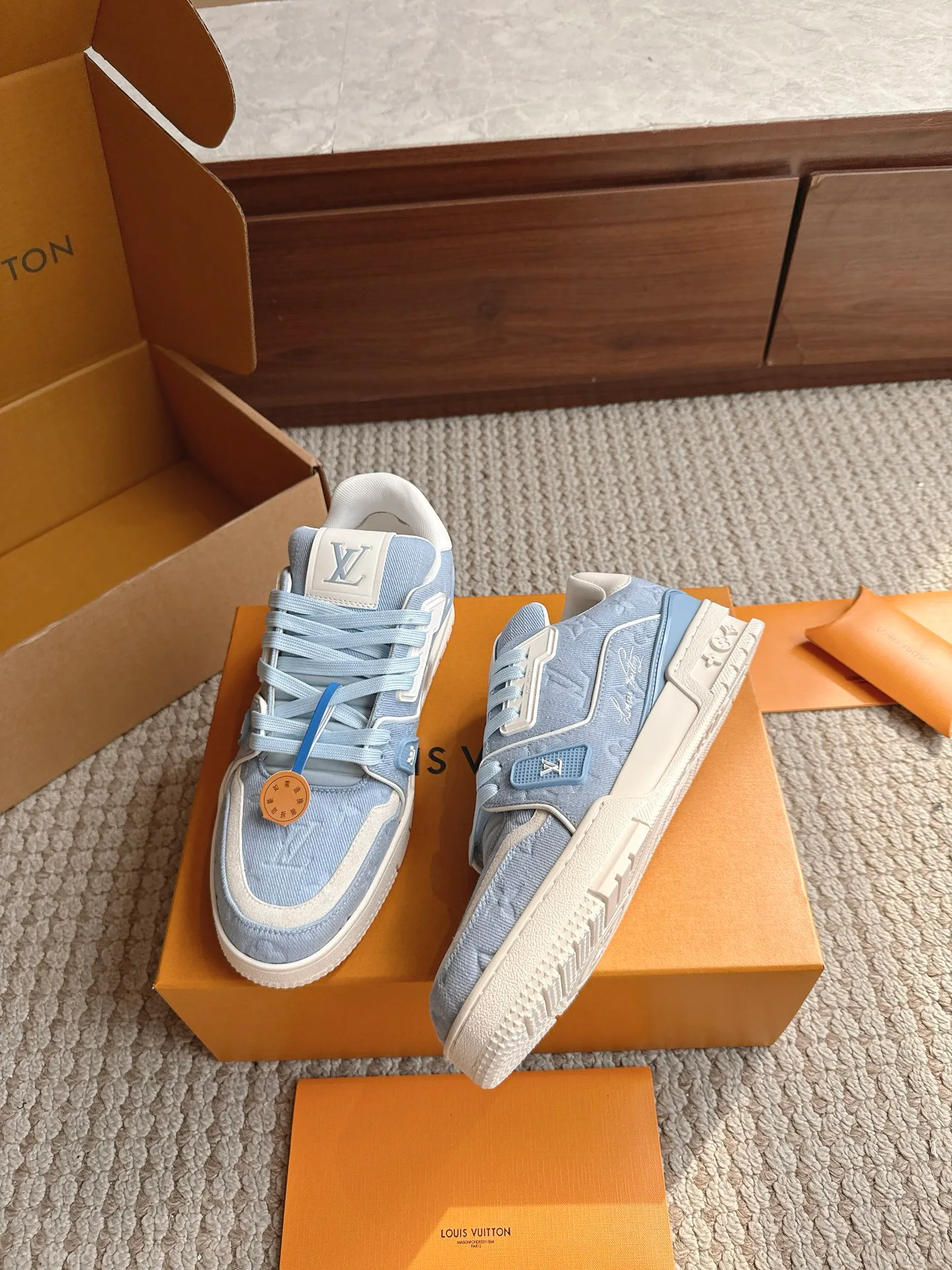 Men's Sneakers LOUIS VUITTON 17477016