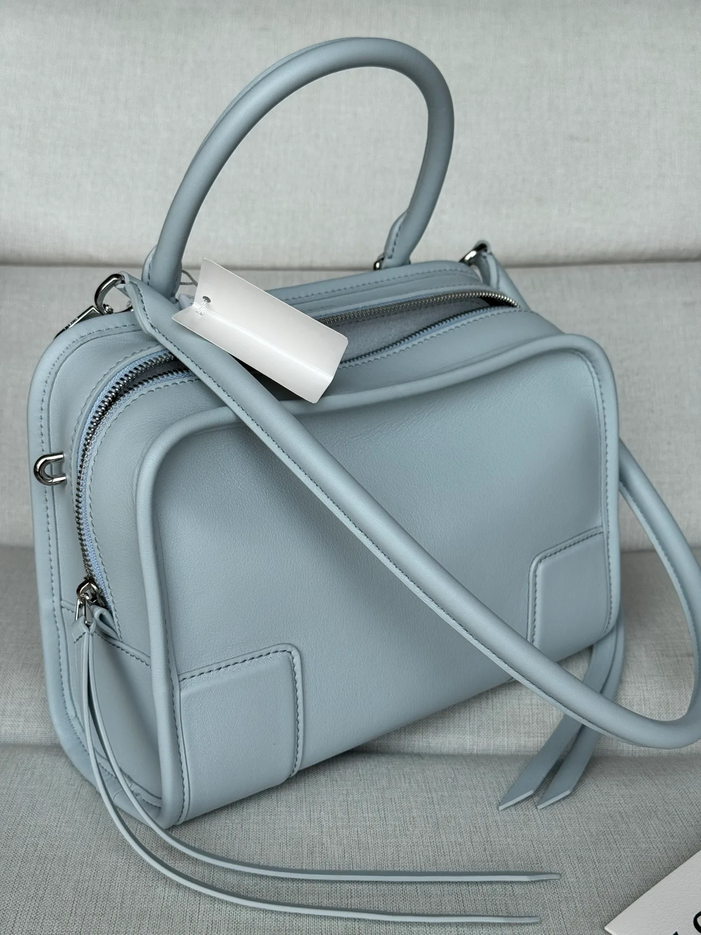 Women's Classic Handbags LOEWE 17927641
