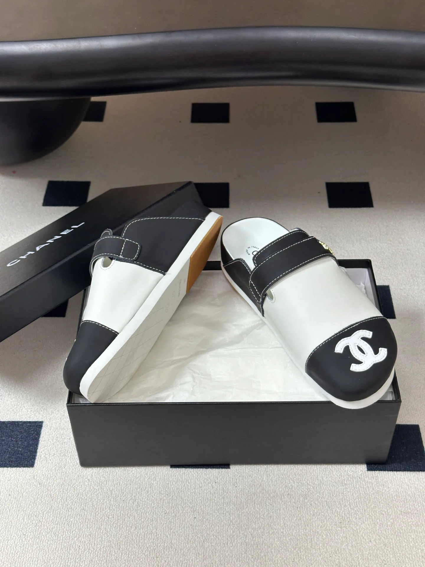Women's Mules And Clogs CHANEL 17830295