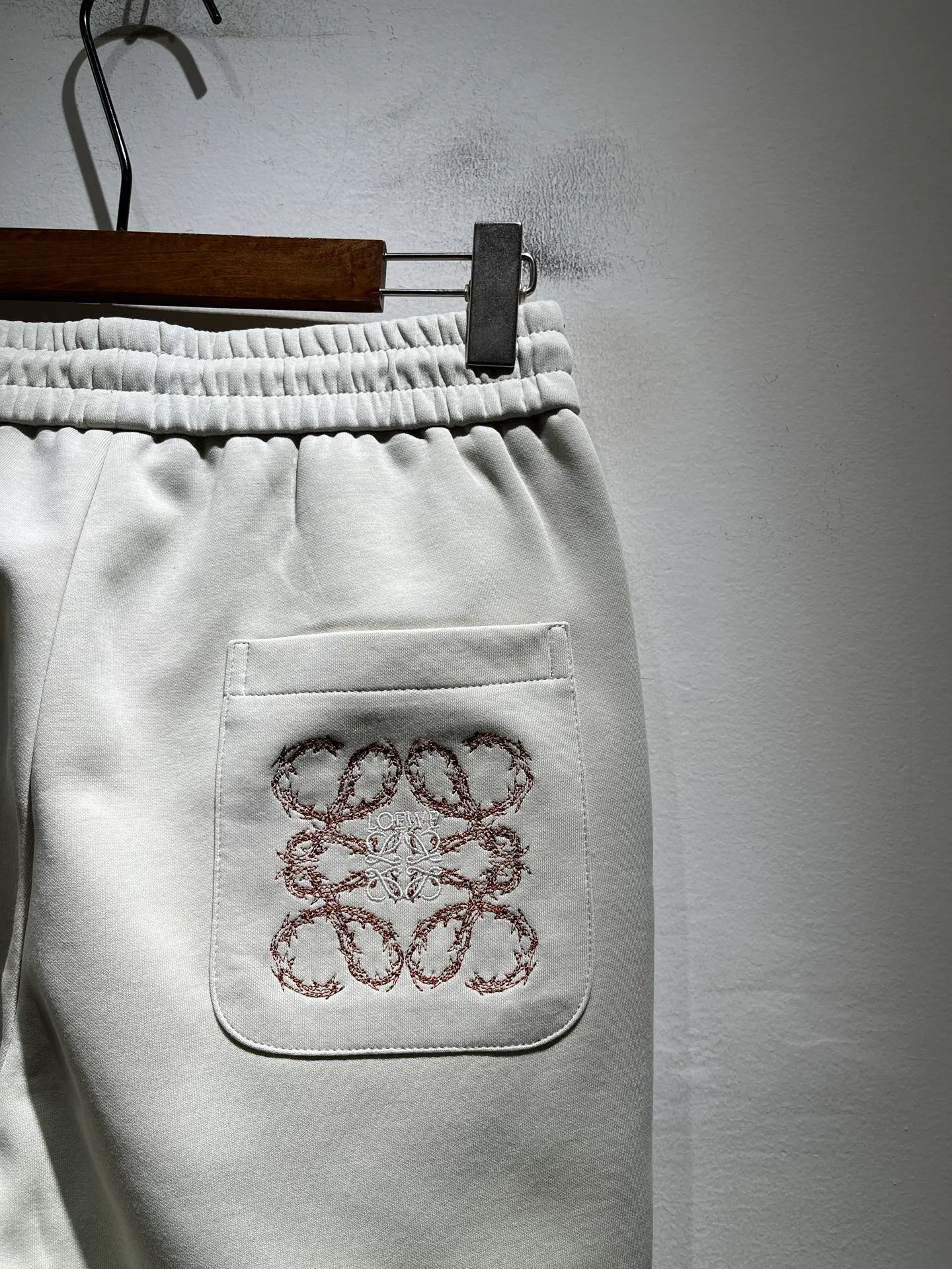 Men's Trousers LOEWE 18495605