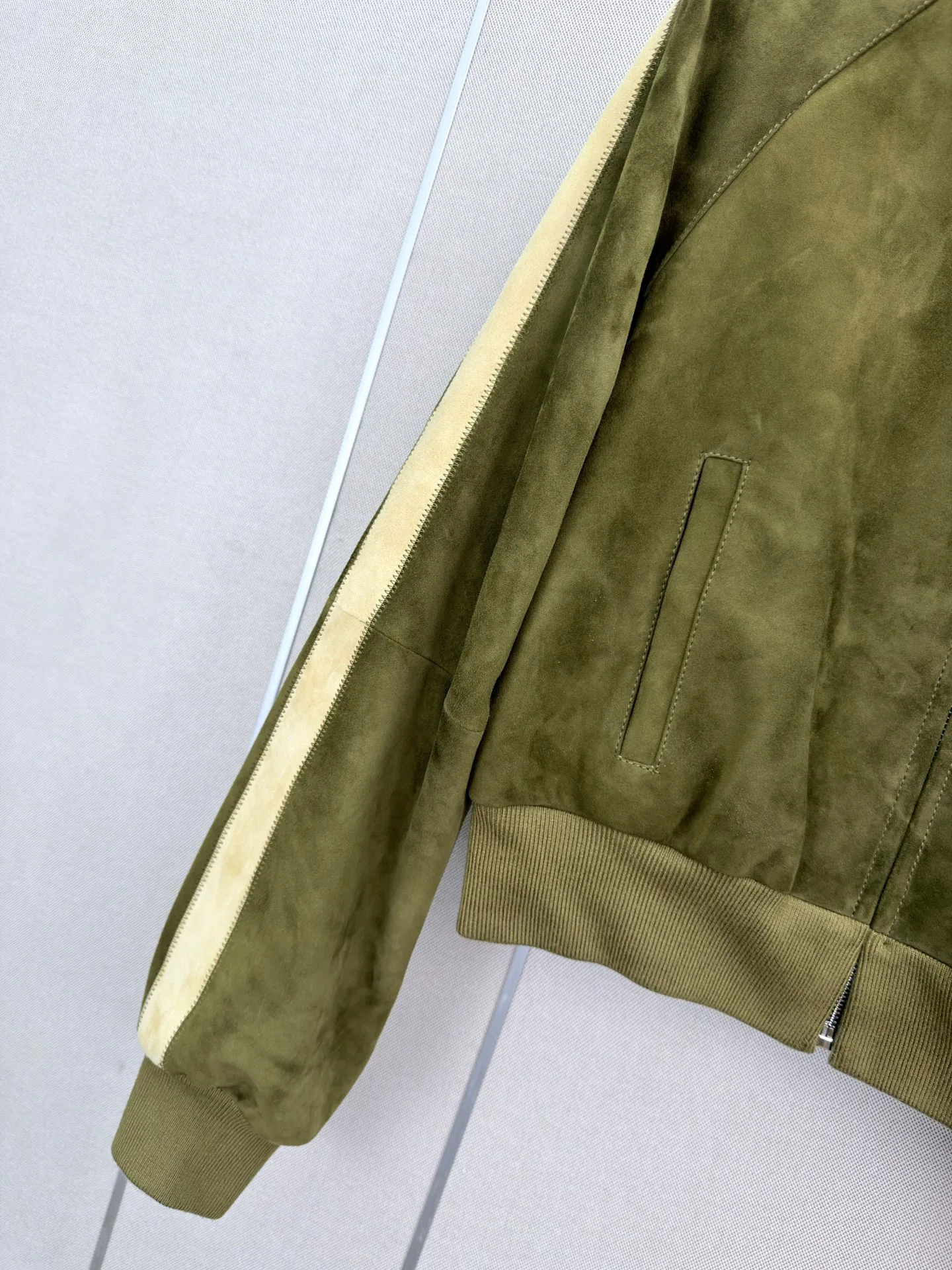 Women's Leather Jackets And Sheepskin Coats MIU MIU 17288285