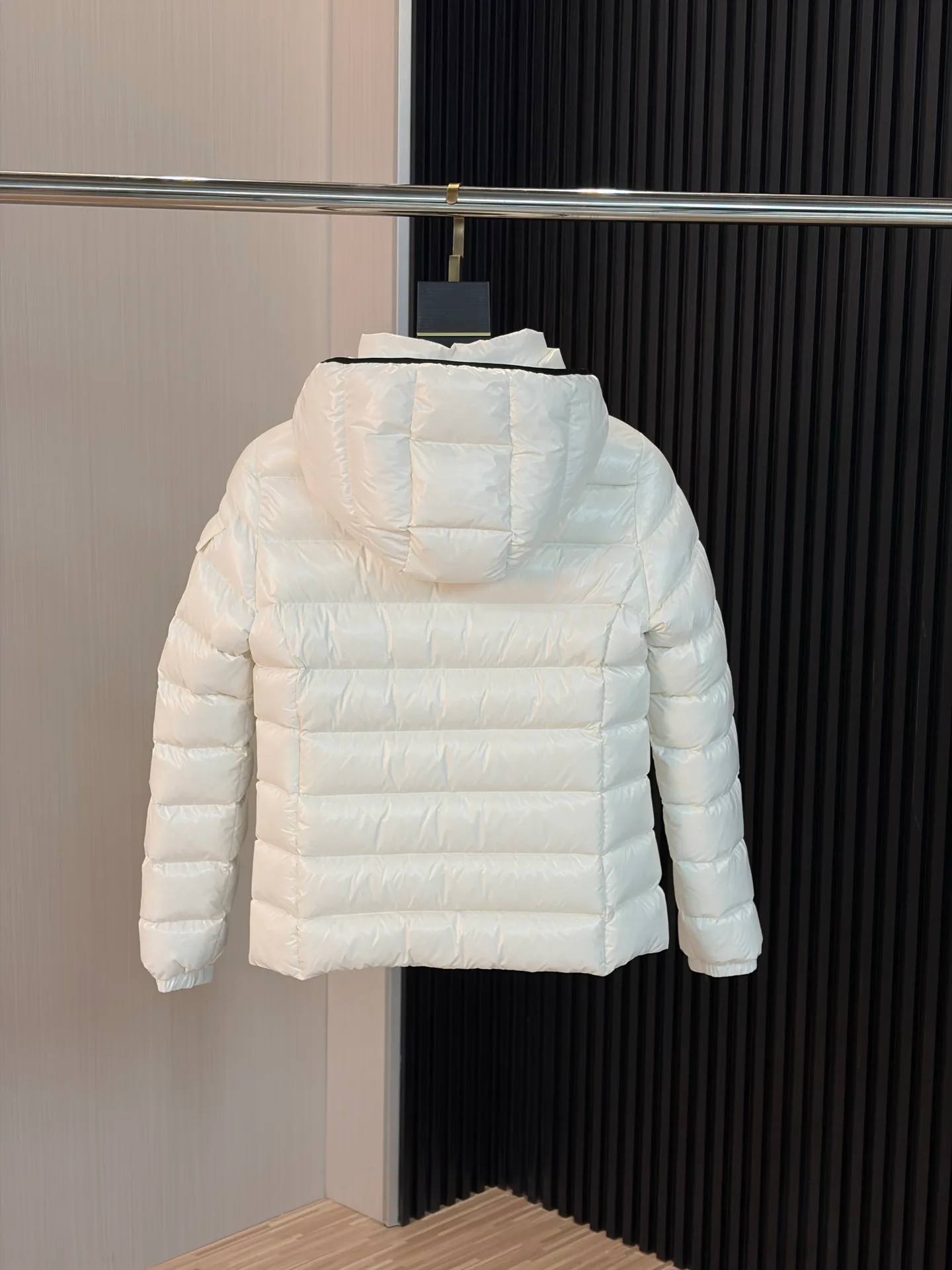 Women's Jackets And Down Jackets MONCLER 17927268