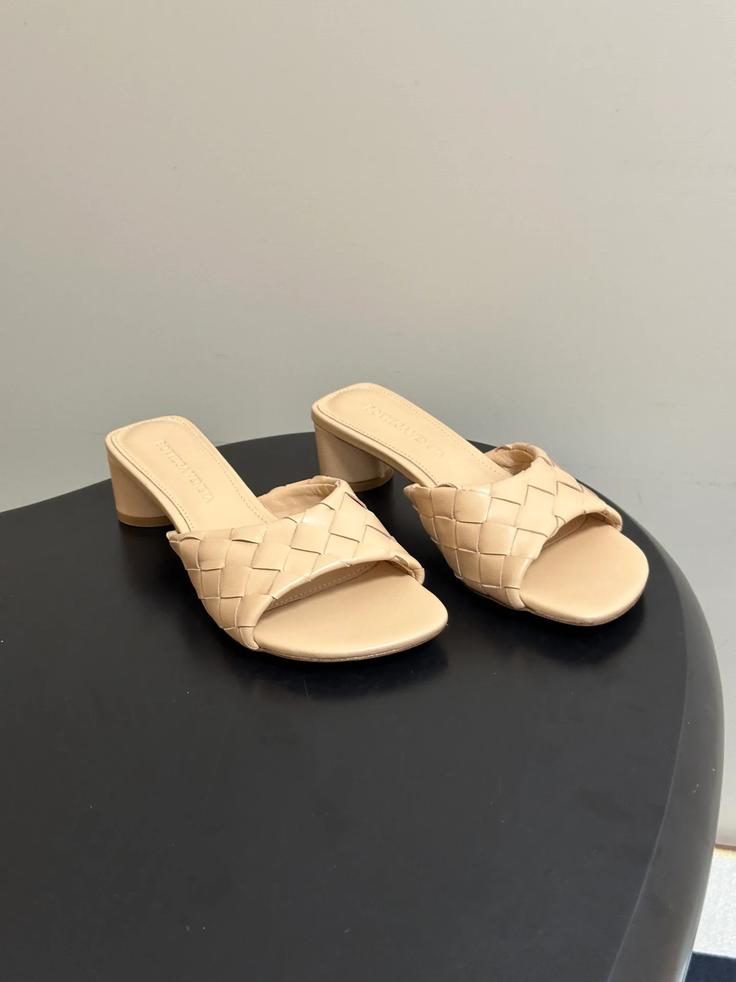 Women's Mules And Clogs BOTTEGA VENETA 17480762