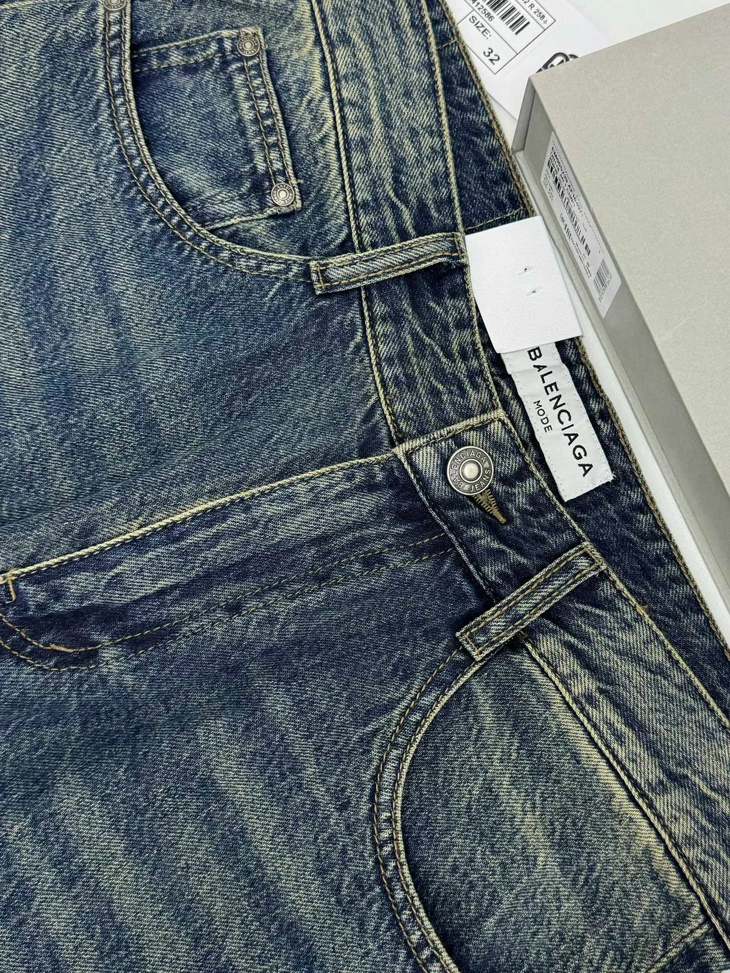 Women's Jeans BALENCIAGA 18140729