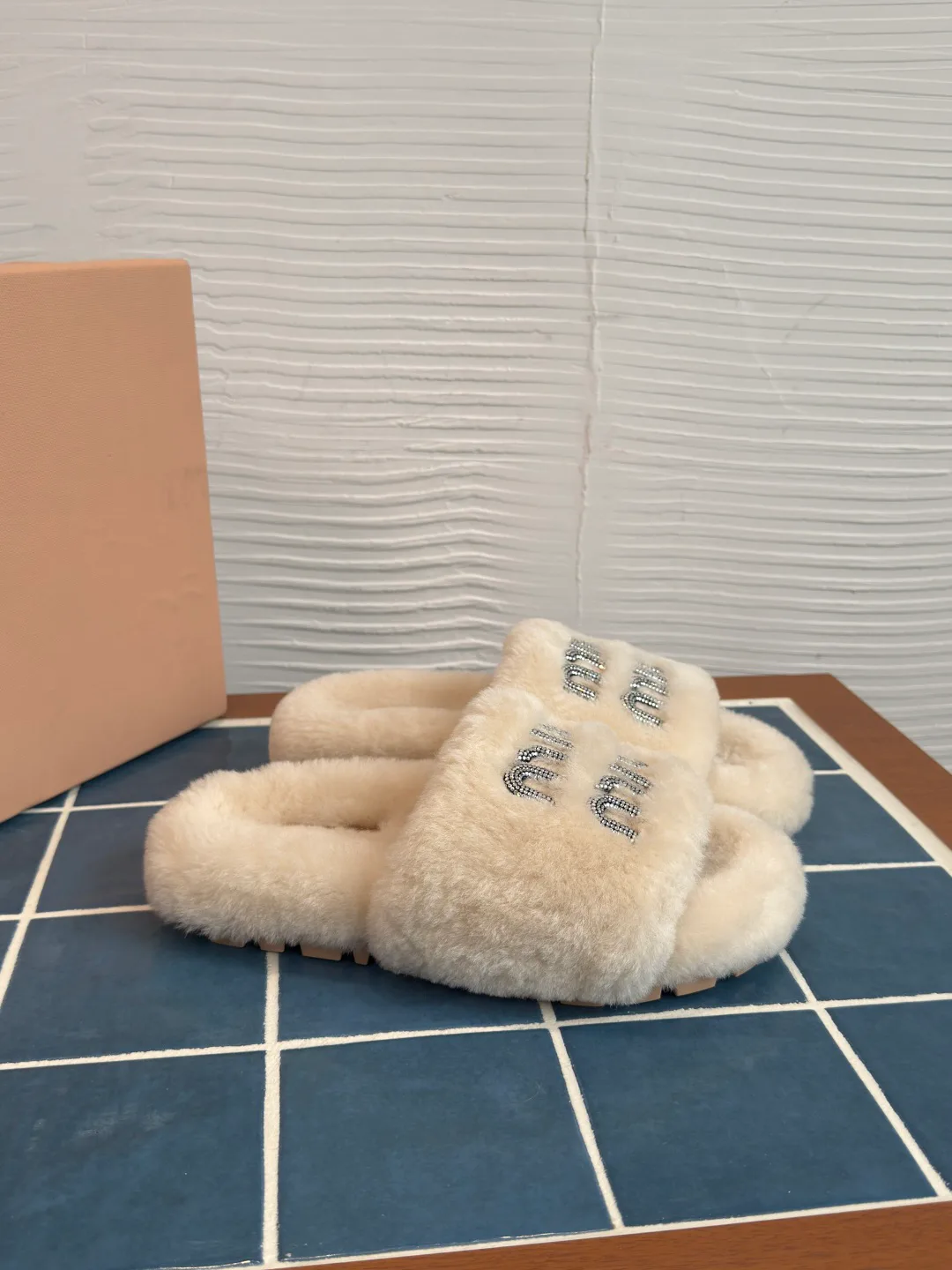 Women's Slippers MIU MIU 17931765