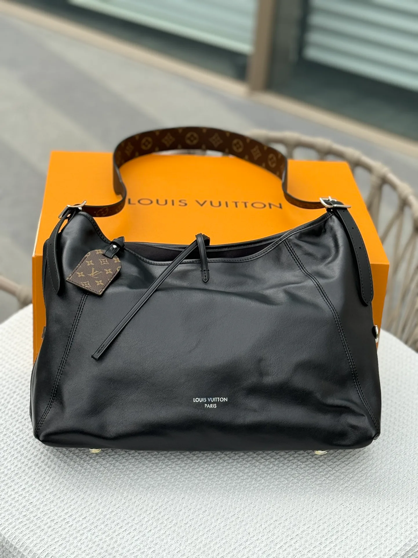 Women's Classic Handbags LOUIS VUITTON 18376379
