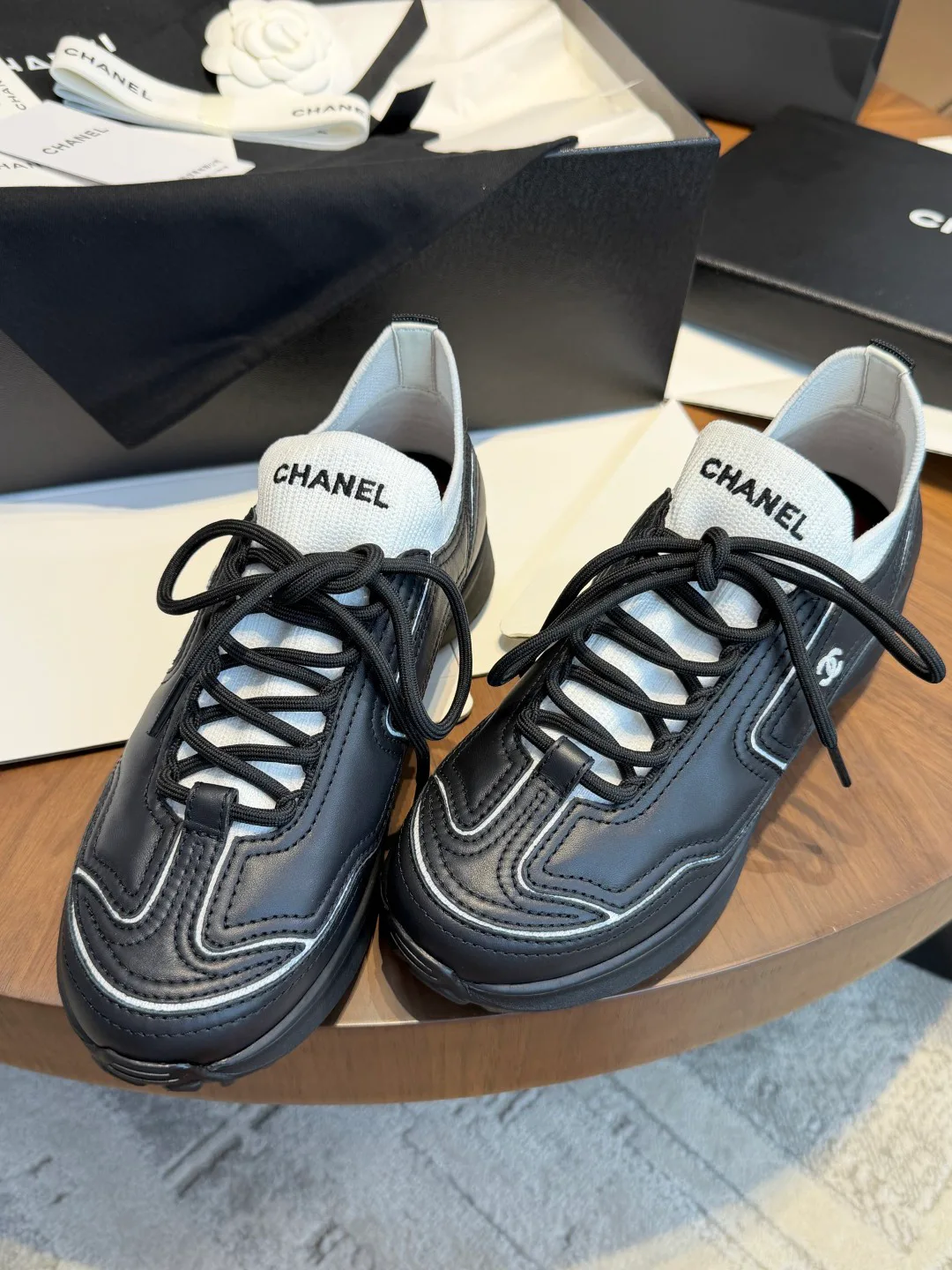 Women's Sneakers CHANEL 18067088