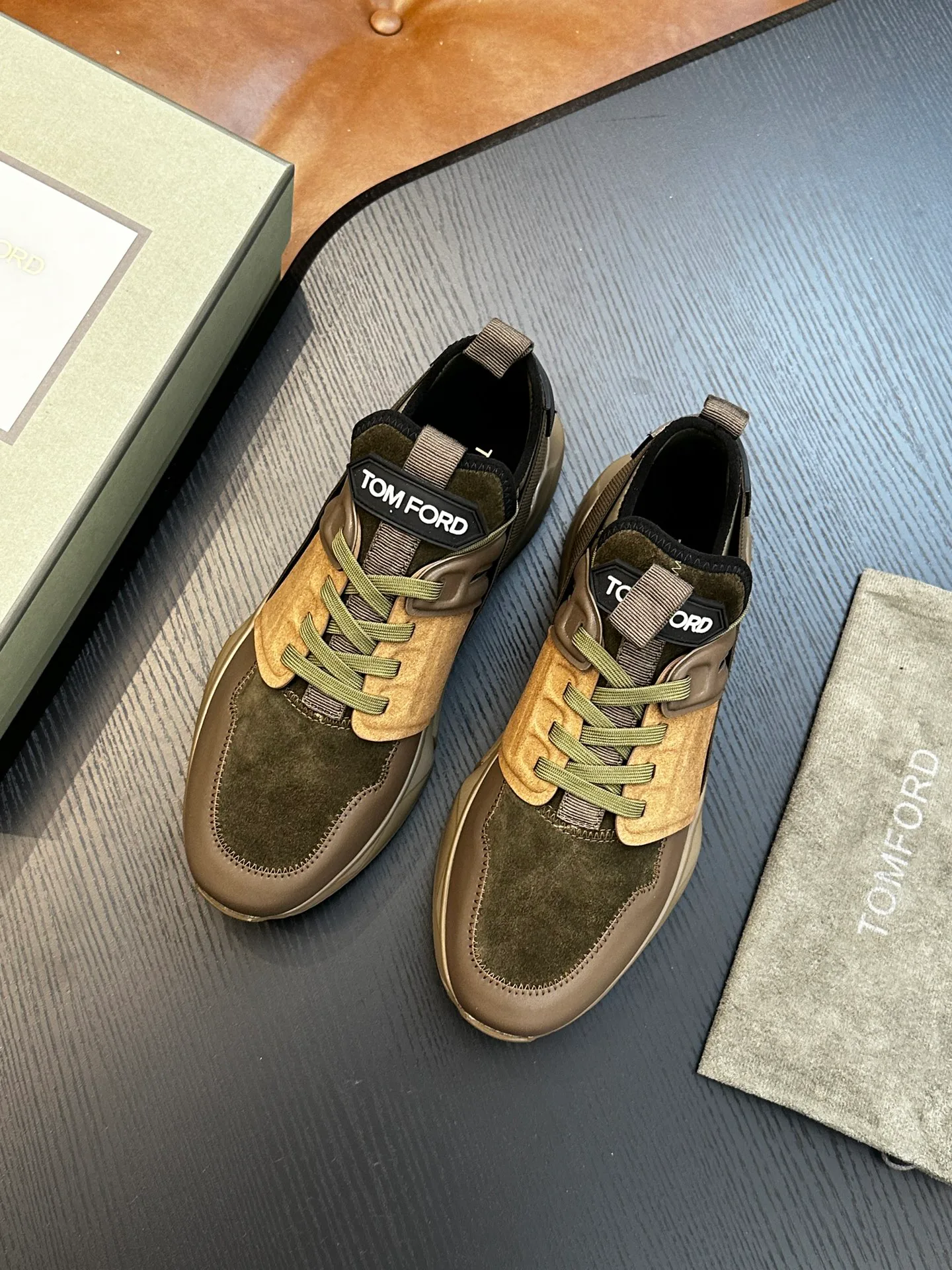 Men's Sneakers TOM FORD 18118666