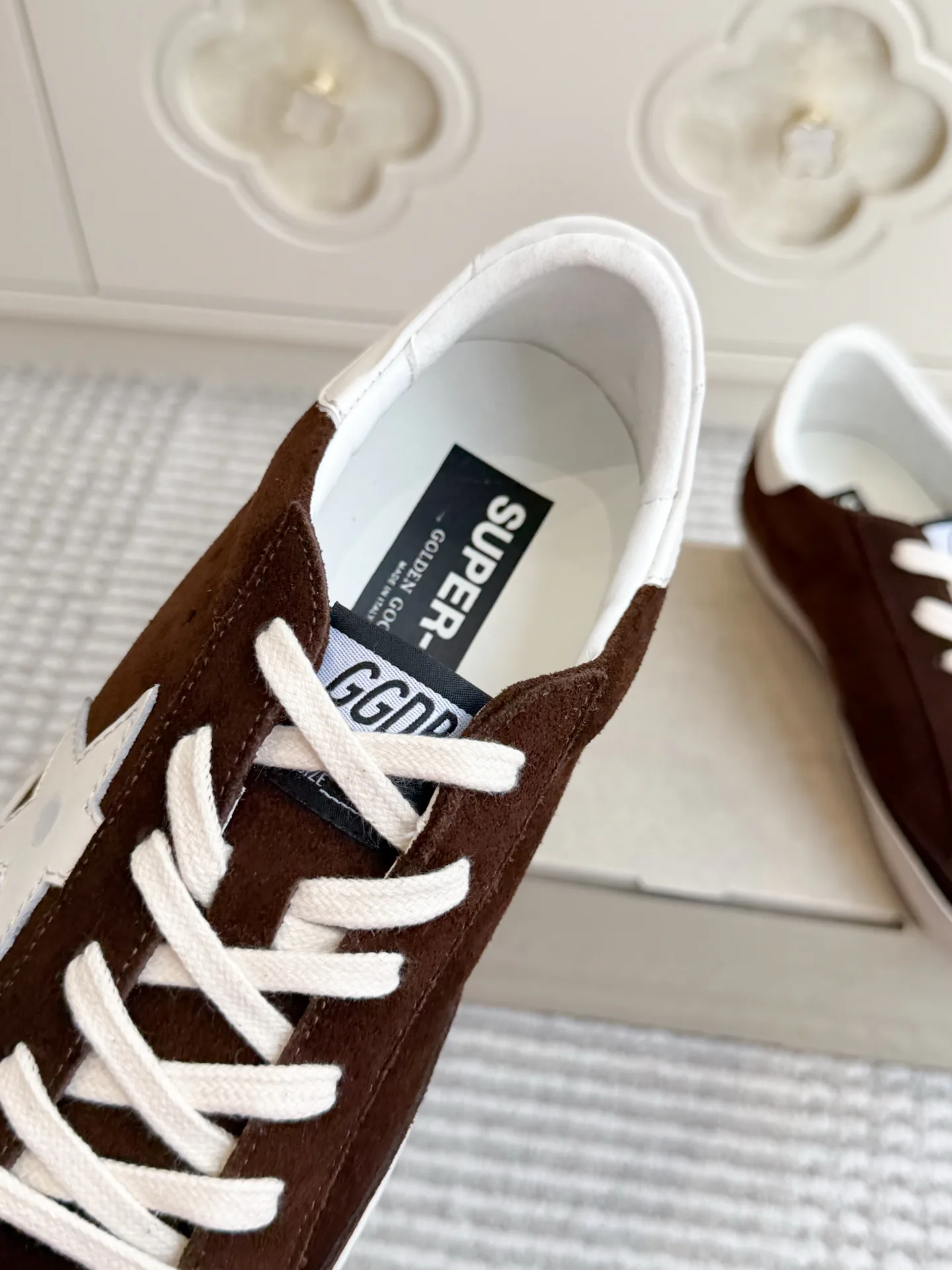 Women's Sneakers GOLDEN GOOSE 18360499