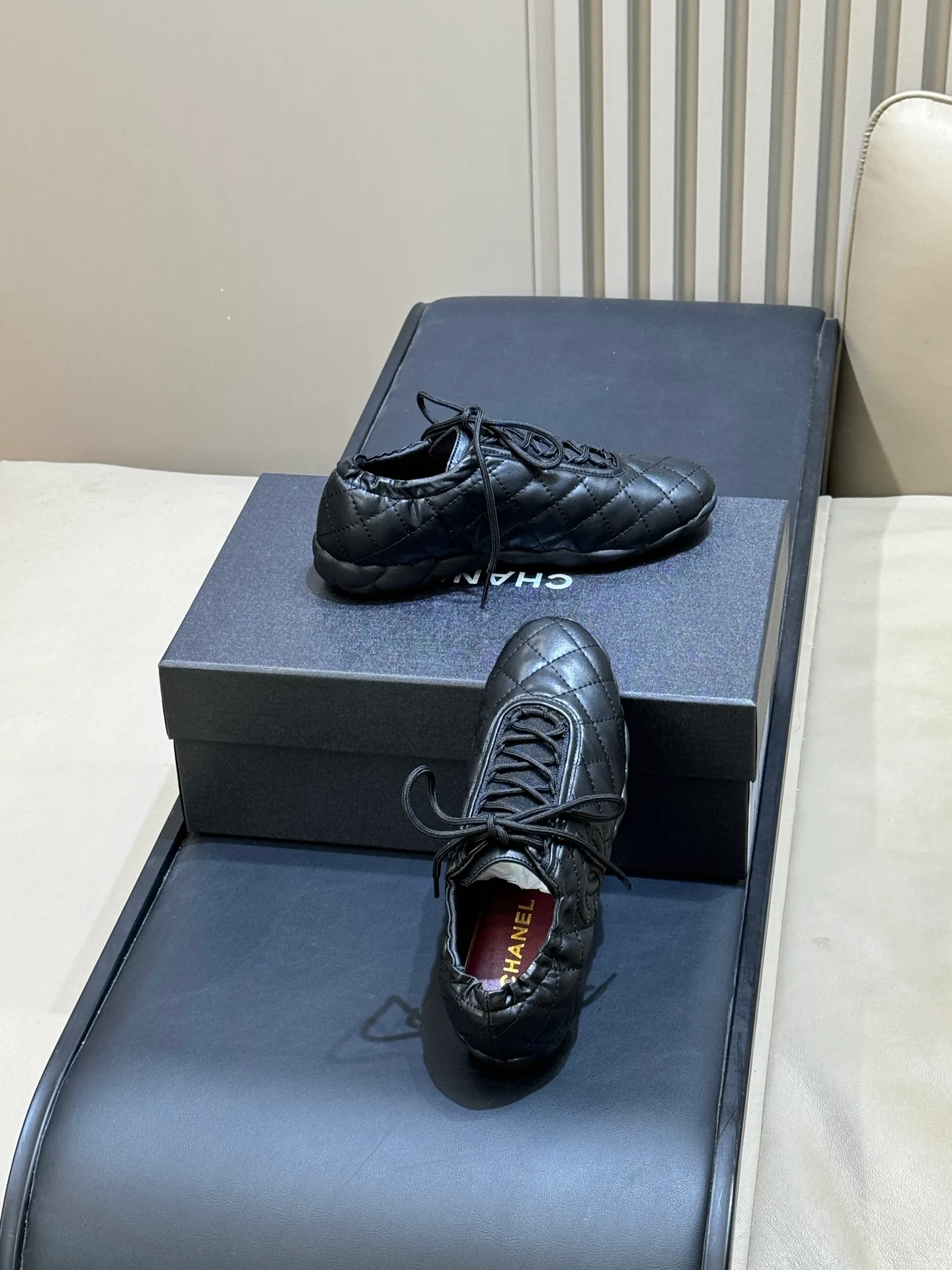 Women's Sneakers CHANEL 18072929
