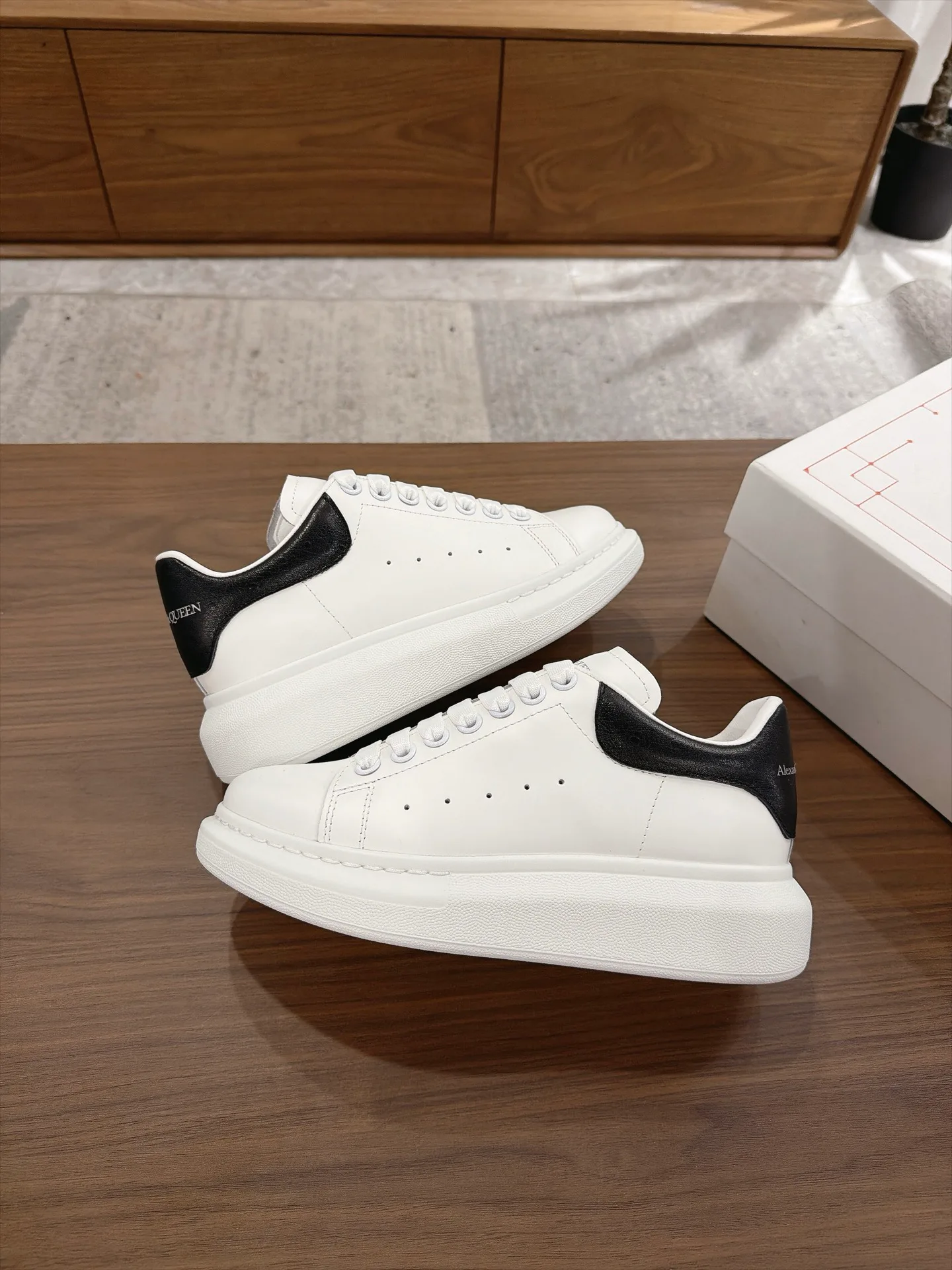 Women's Sneakers ALEXANDER MCQUEEN 18159790