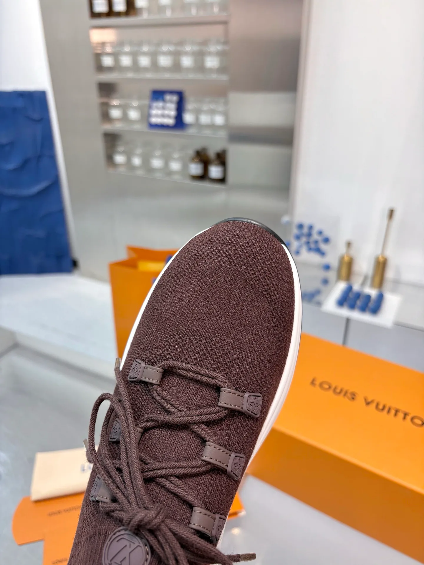 Women's Sneakers LOUIS VUITTON 18055133