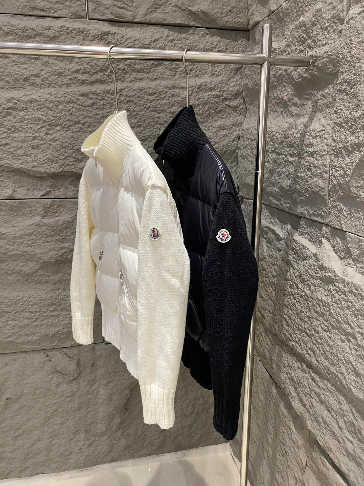 Women's Jackets And Down Jackets MONCLER 17964607