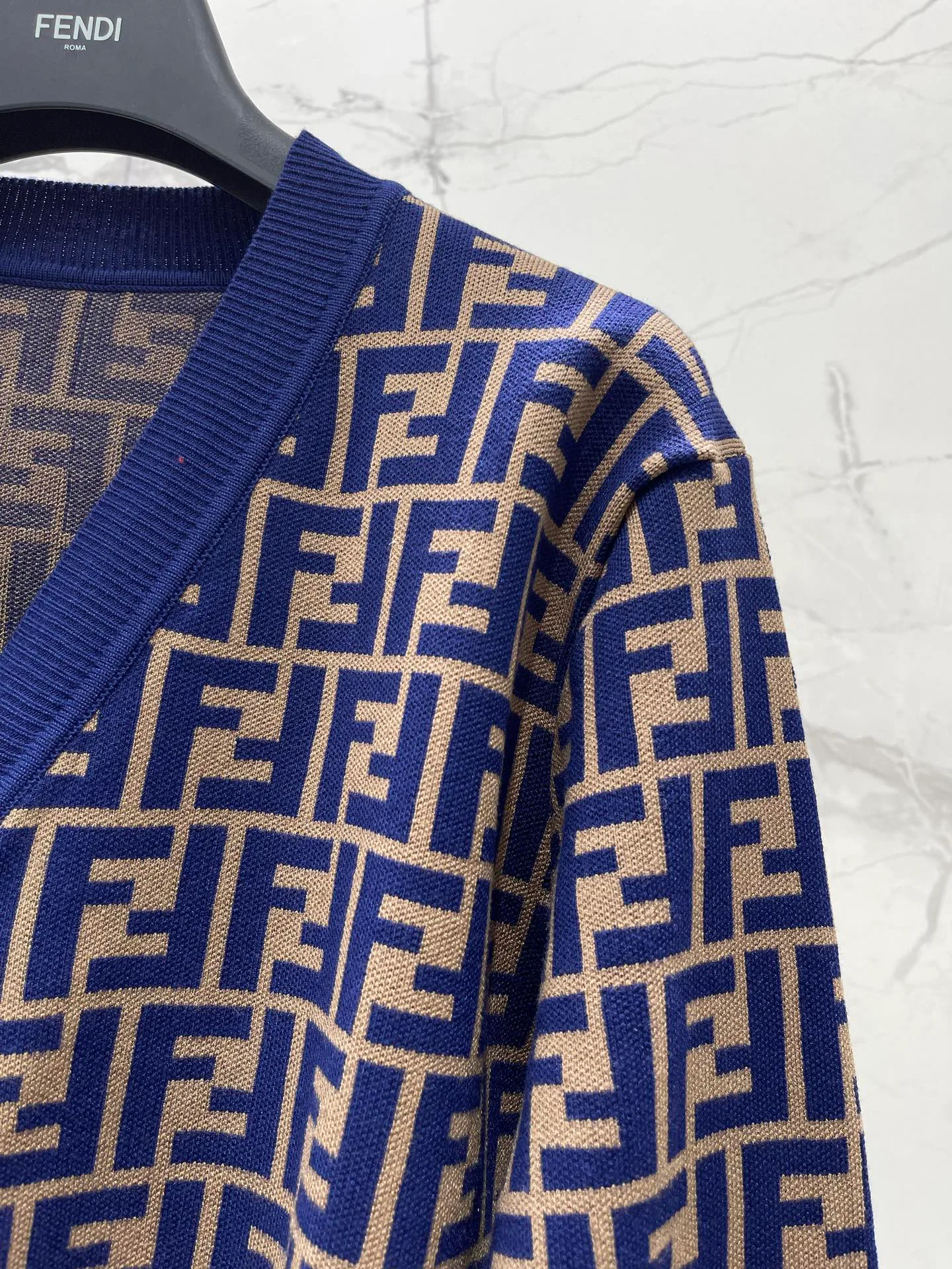 Women's Jumpers And Sweaters FENDI 18211653