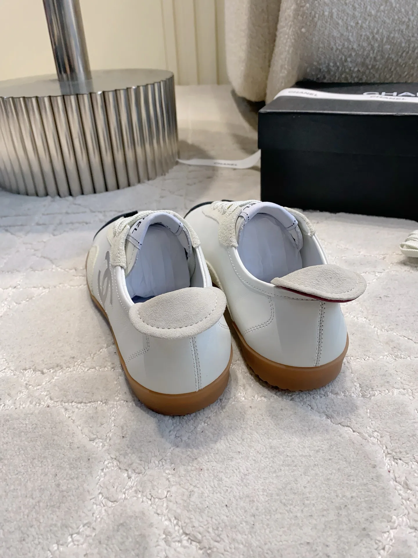 Women's Sneakers CHANEL 17936574